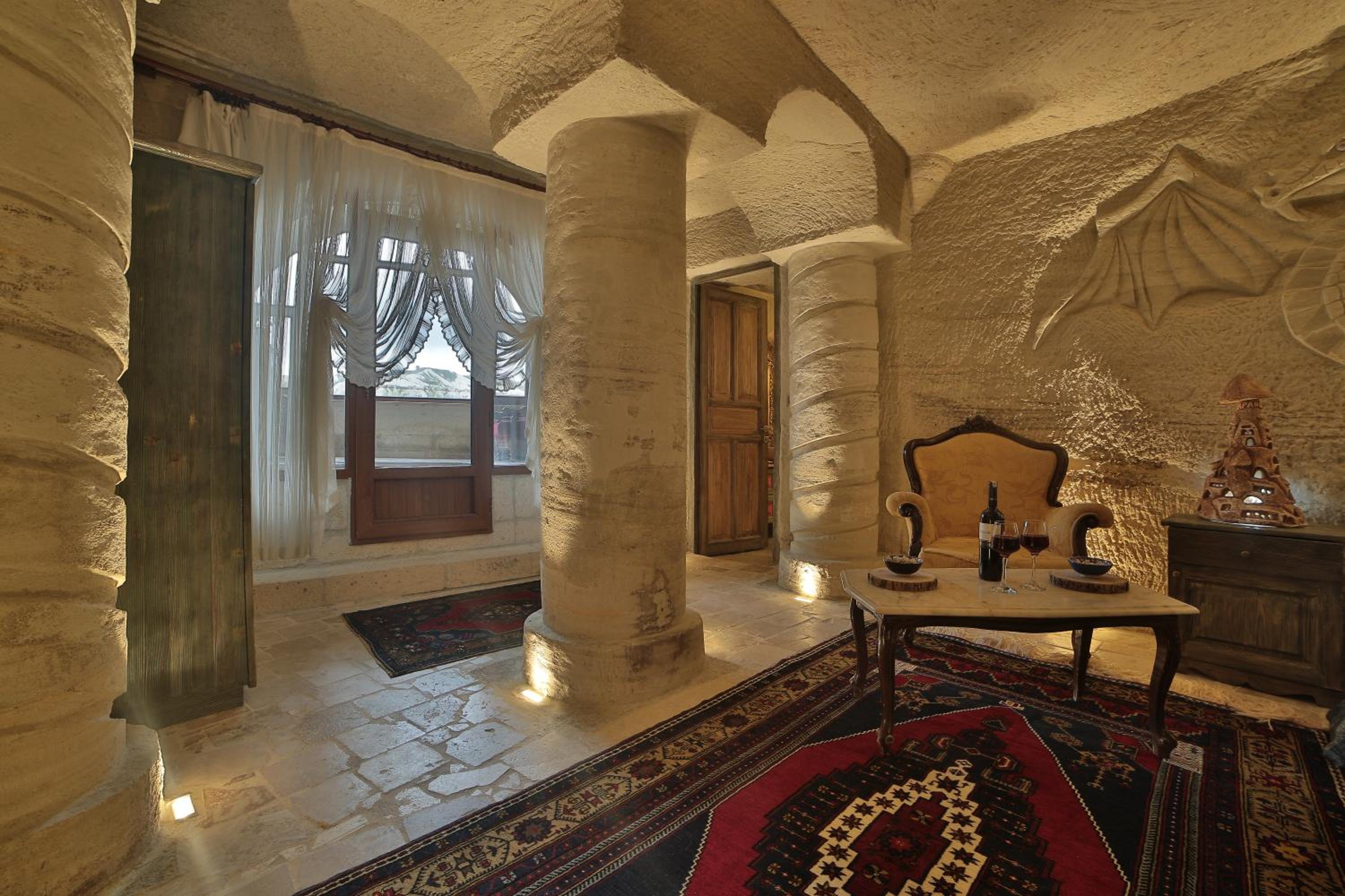 Kayatas Cave Suites - Image 106