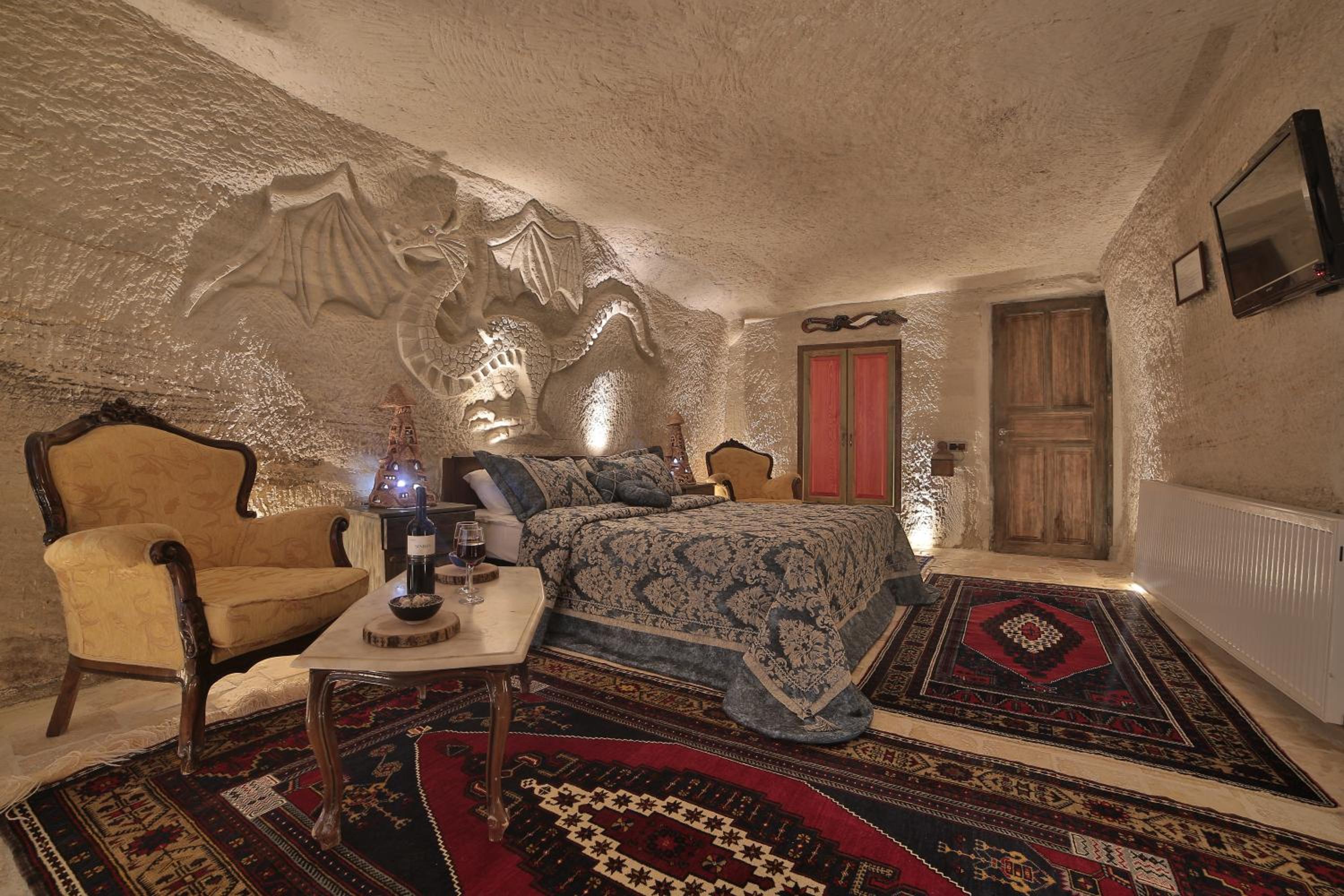 Kayatas Cave Suites - Image 128