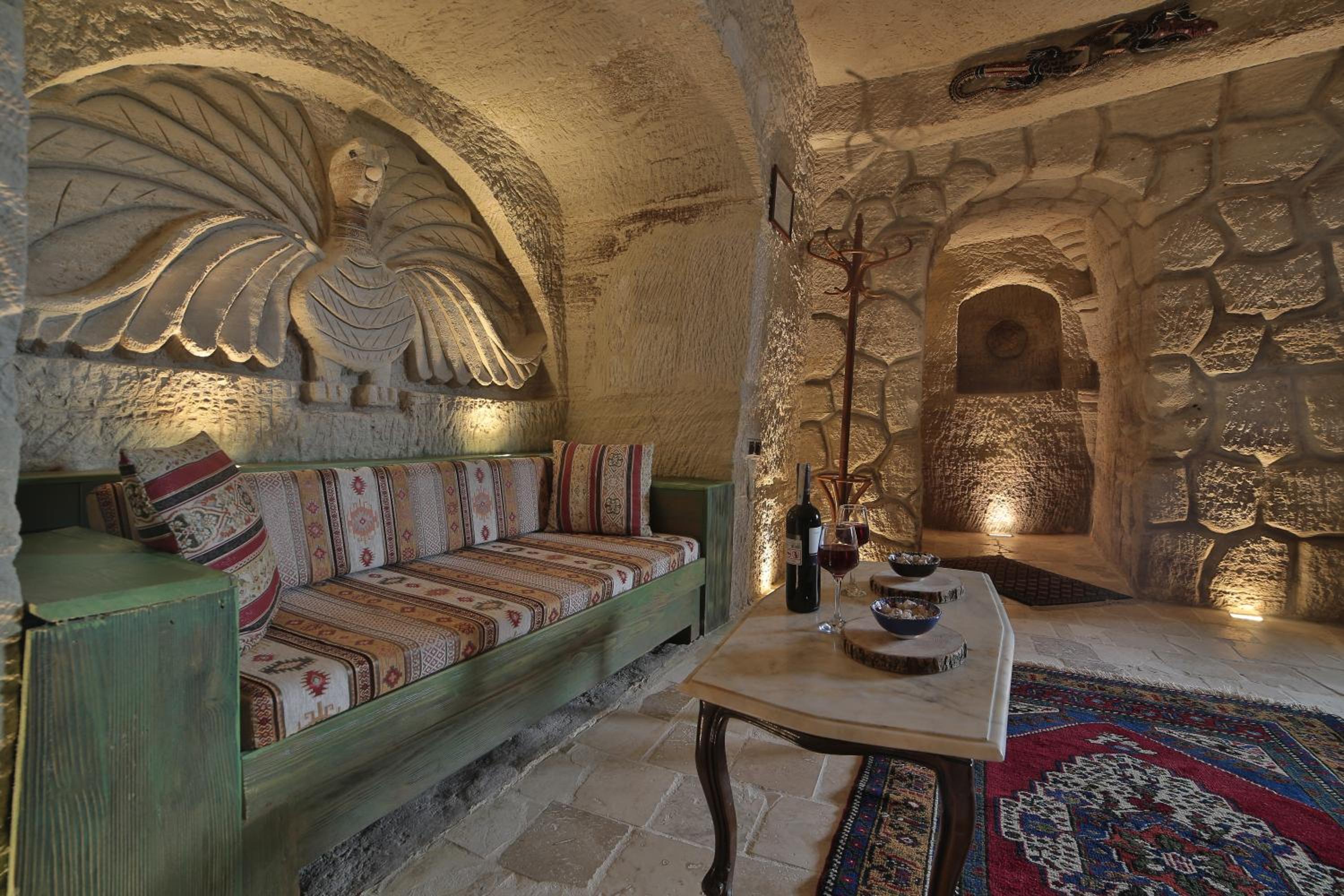 Kayatas Cave Suites - Image 115