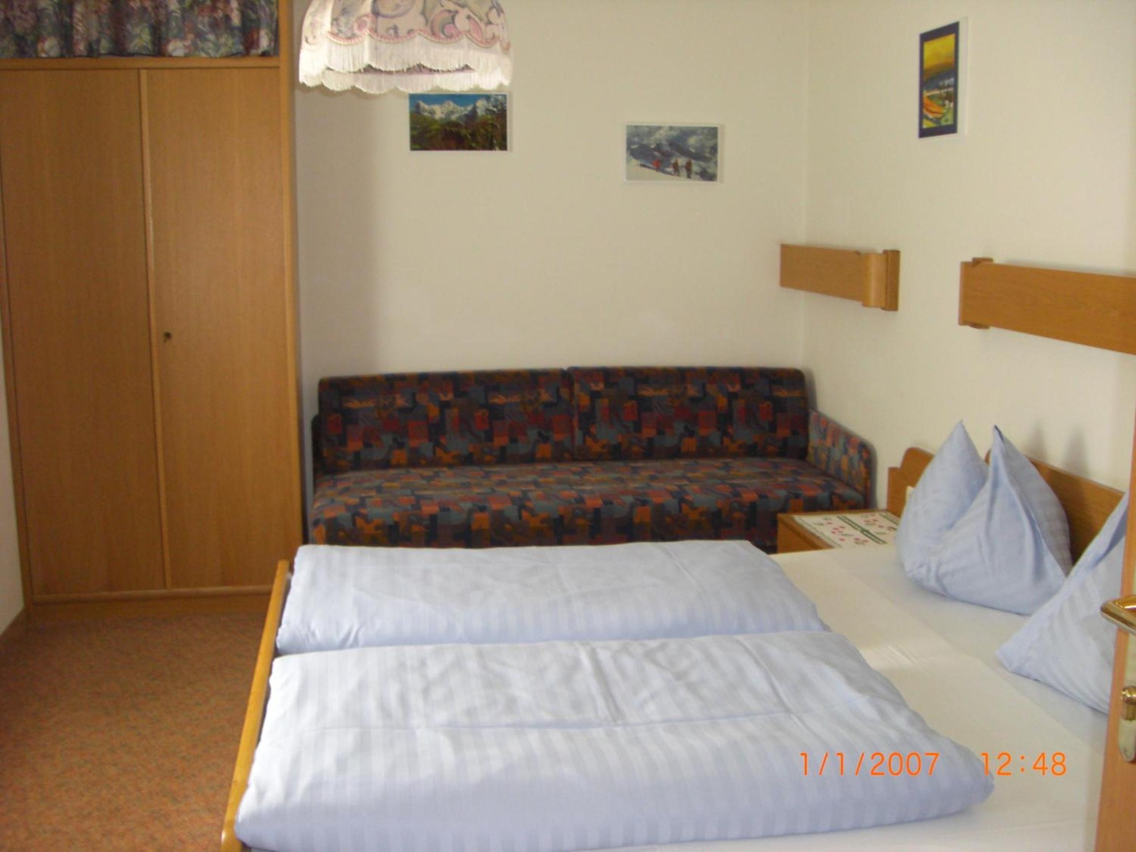 Photo 37