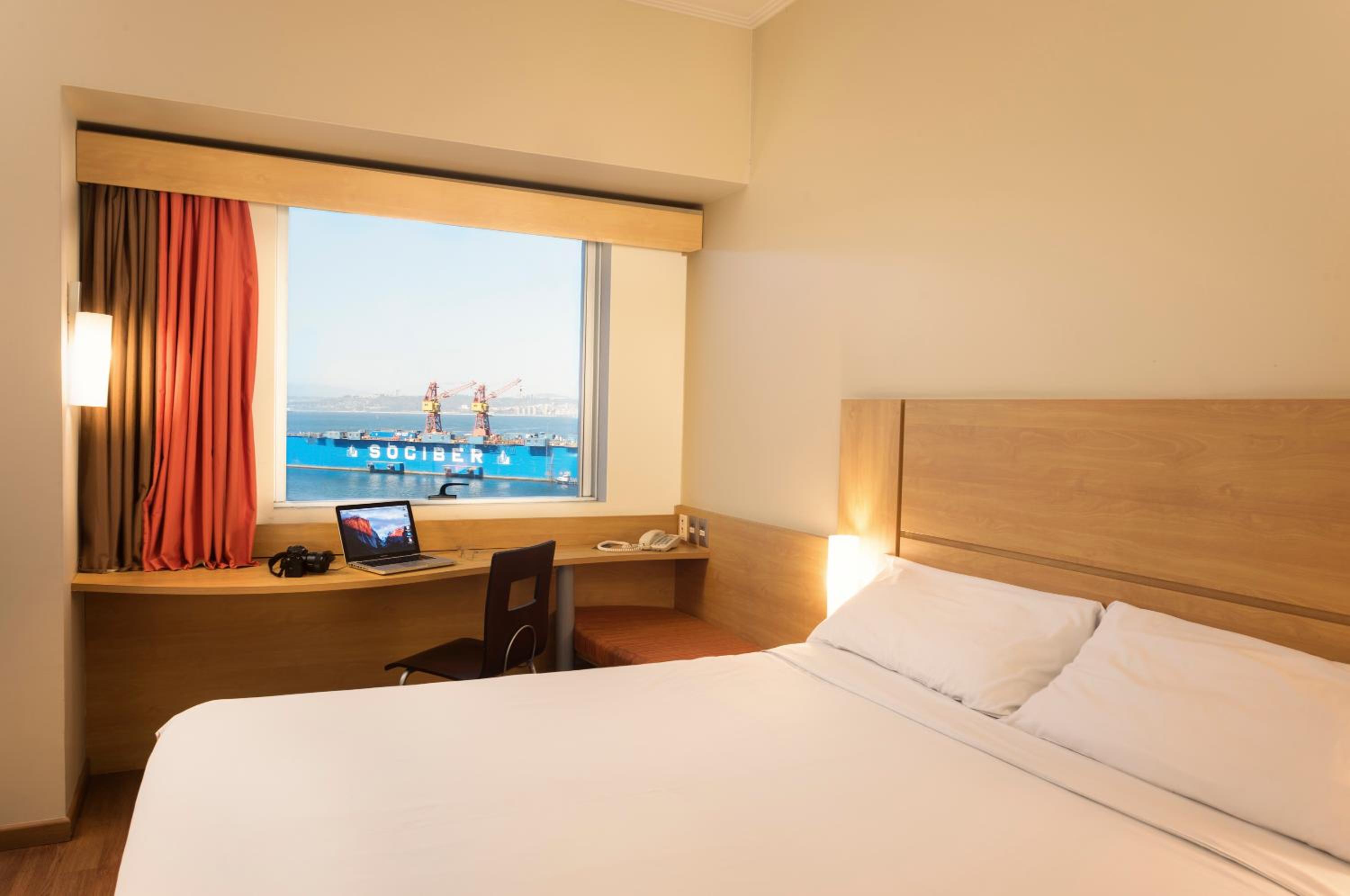 Valparaiso Vacations - ibis Valparaiso - Property Image 2