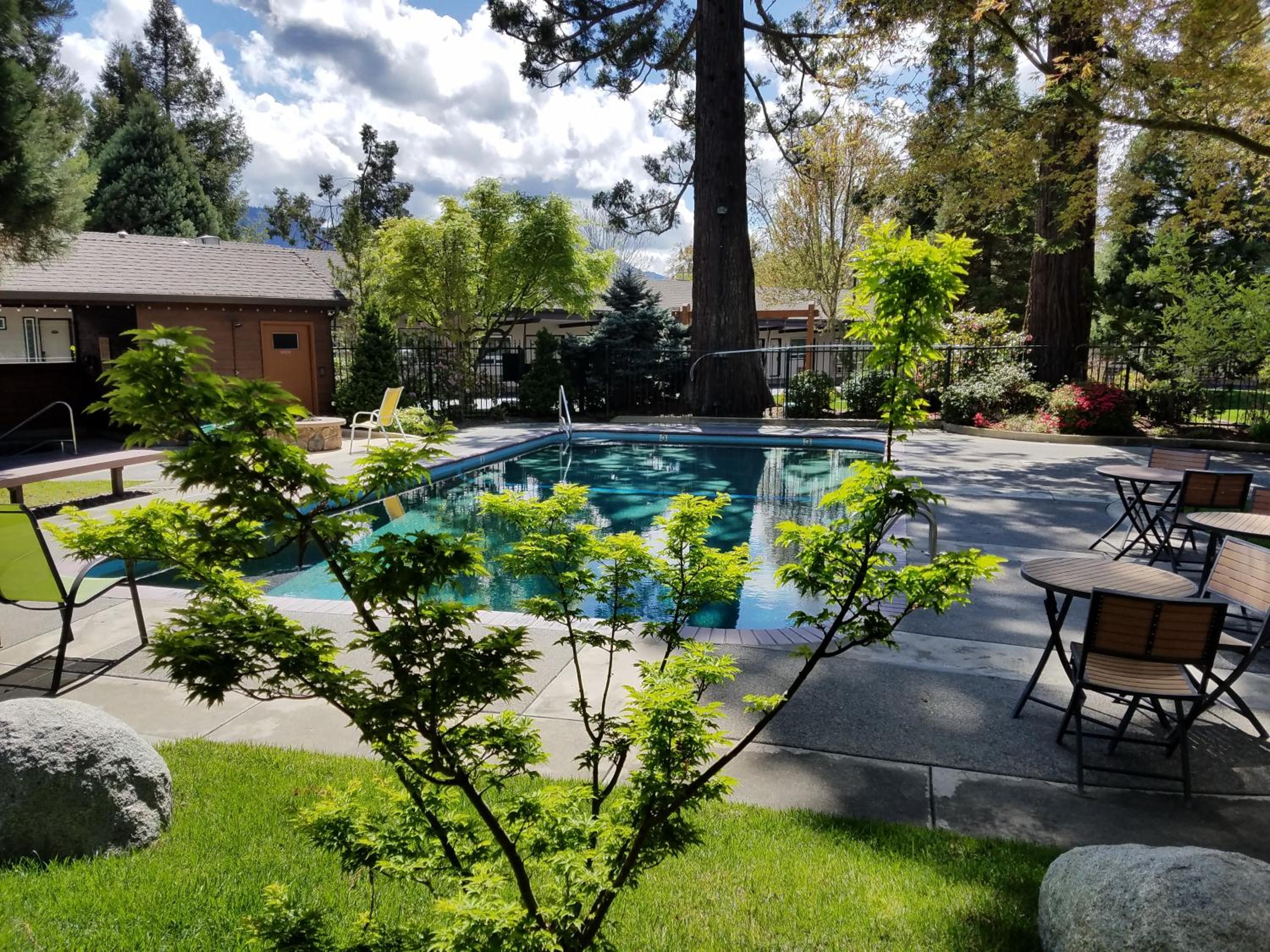 Redwood Hyperion Suites