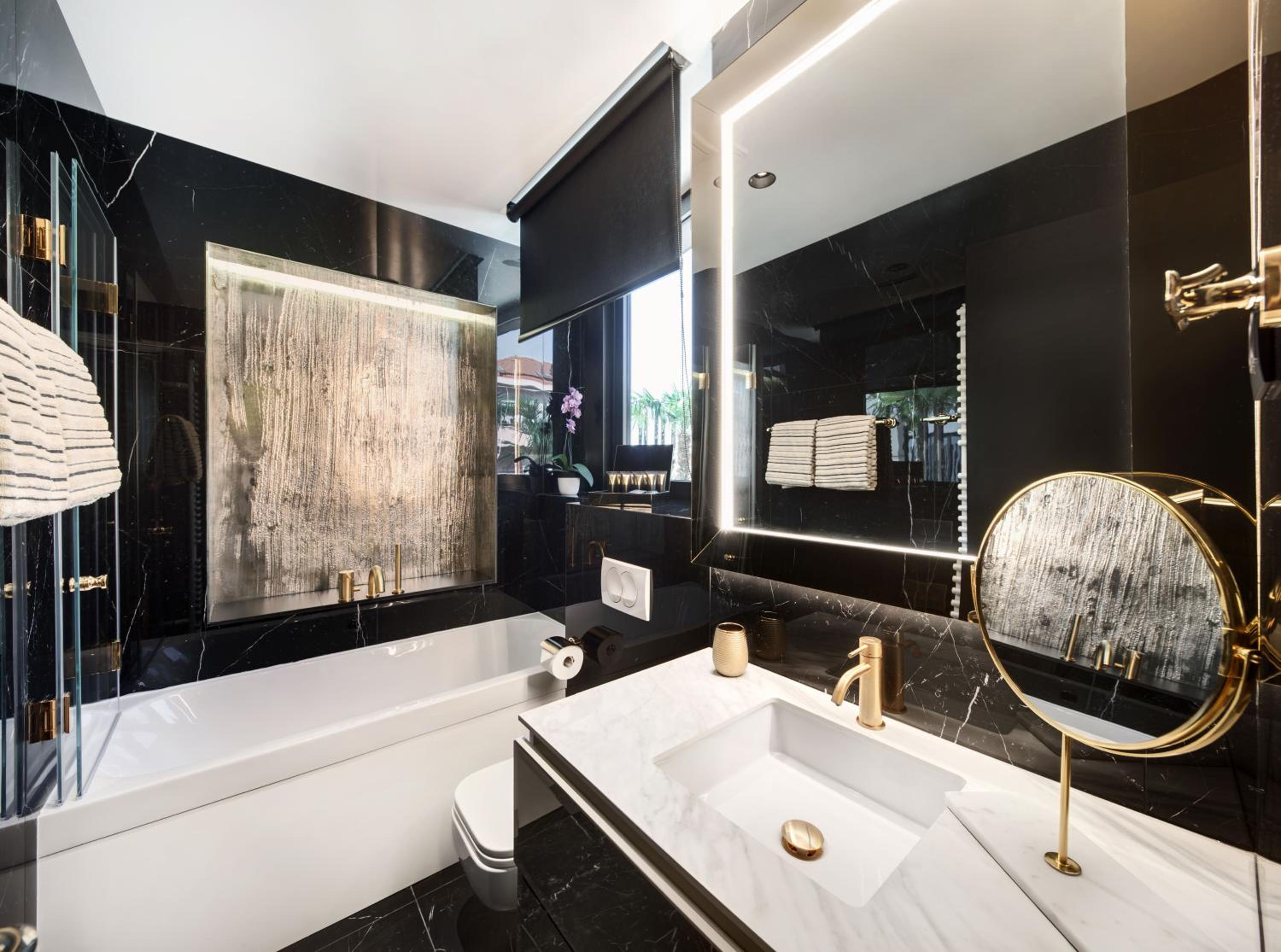 Posh Residence Luxury Suites
