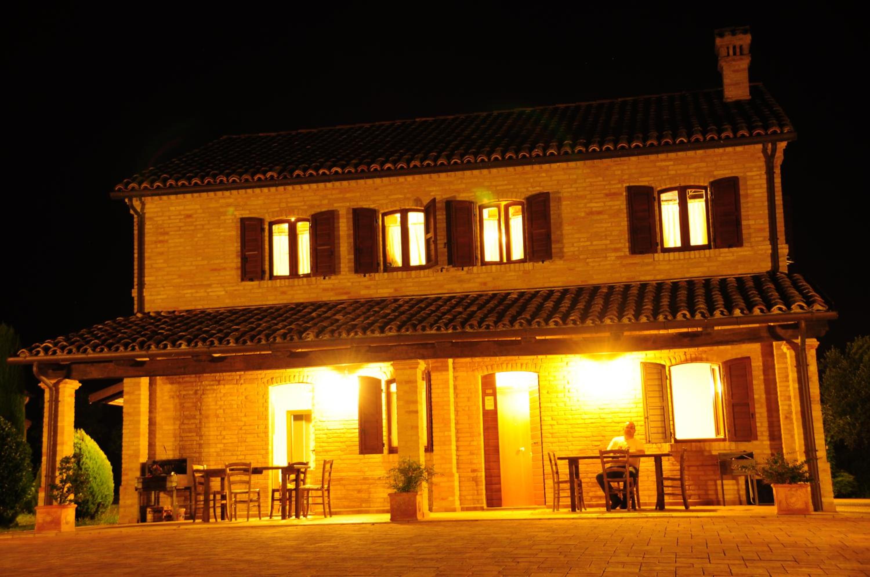Photo 12