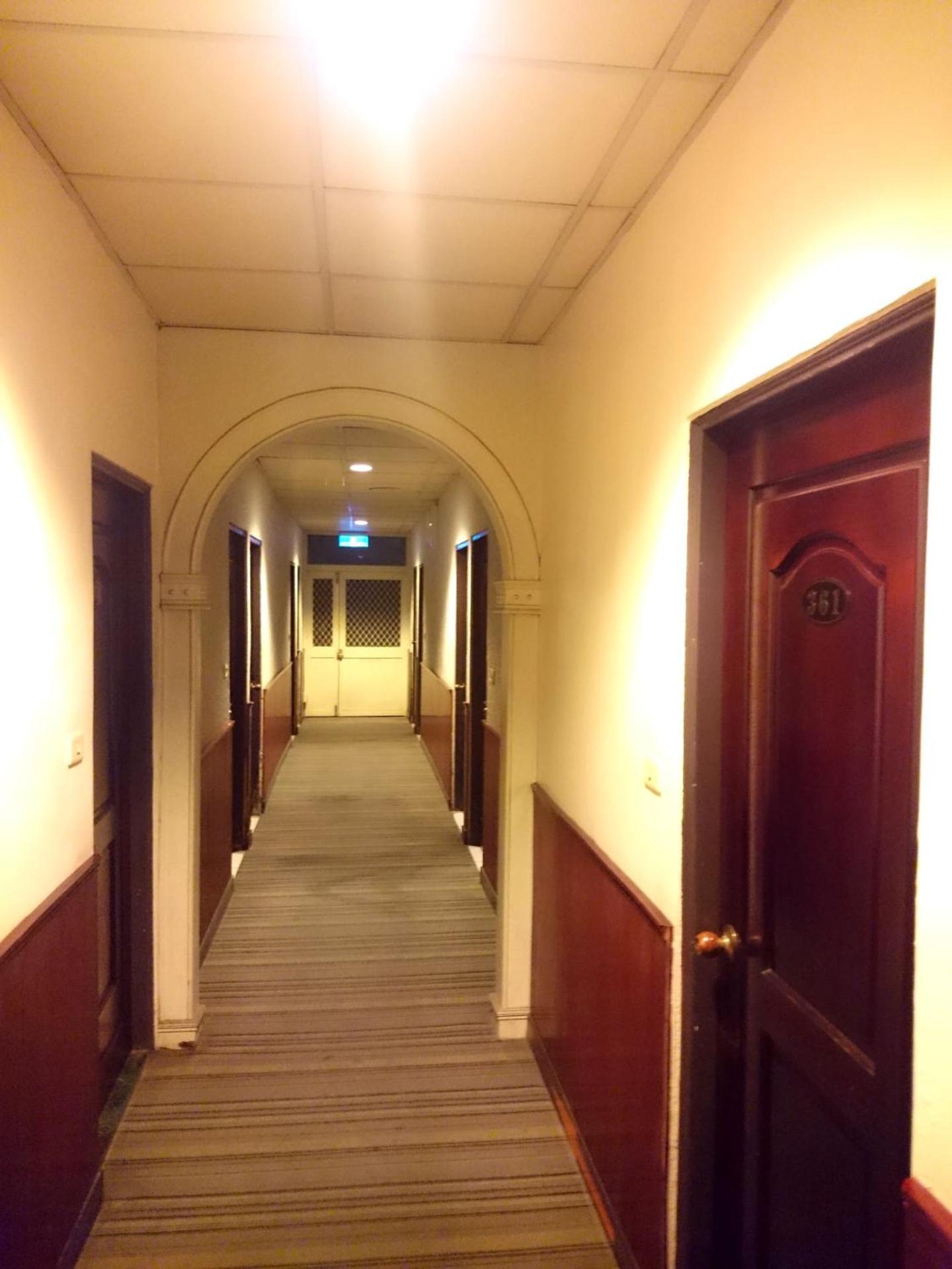 Jin Lon Hotel view 4