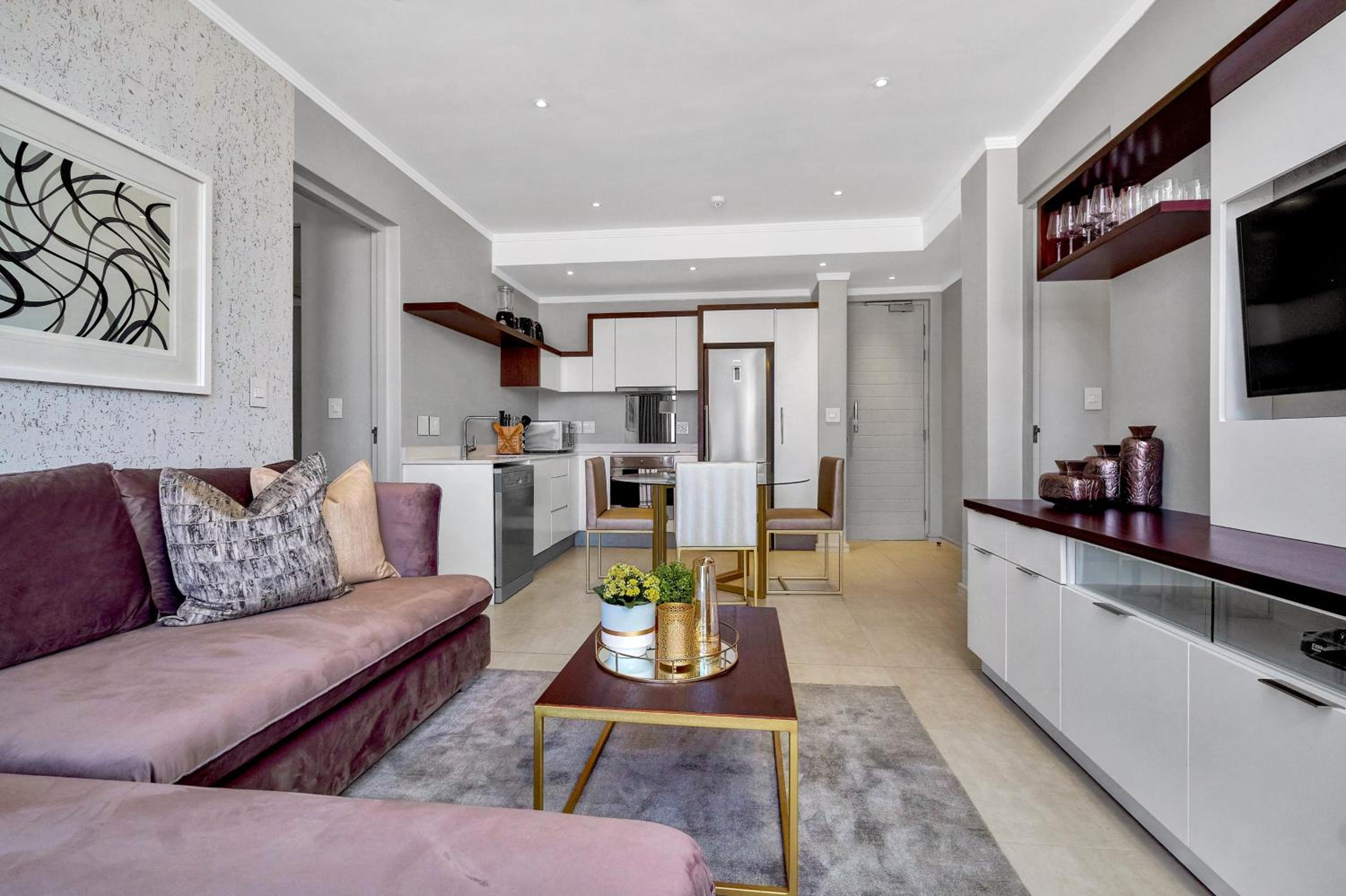 Sandton Apartment 15 West Road South