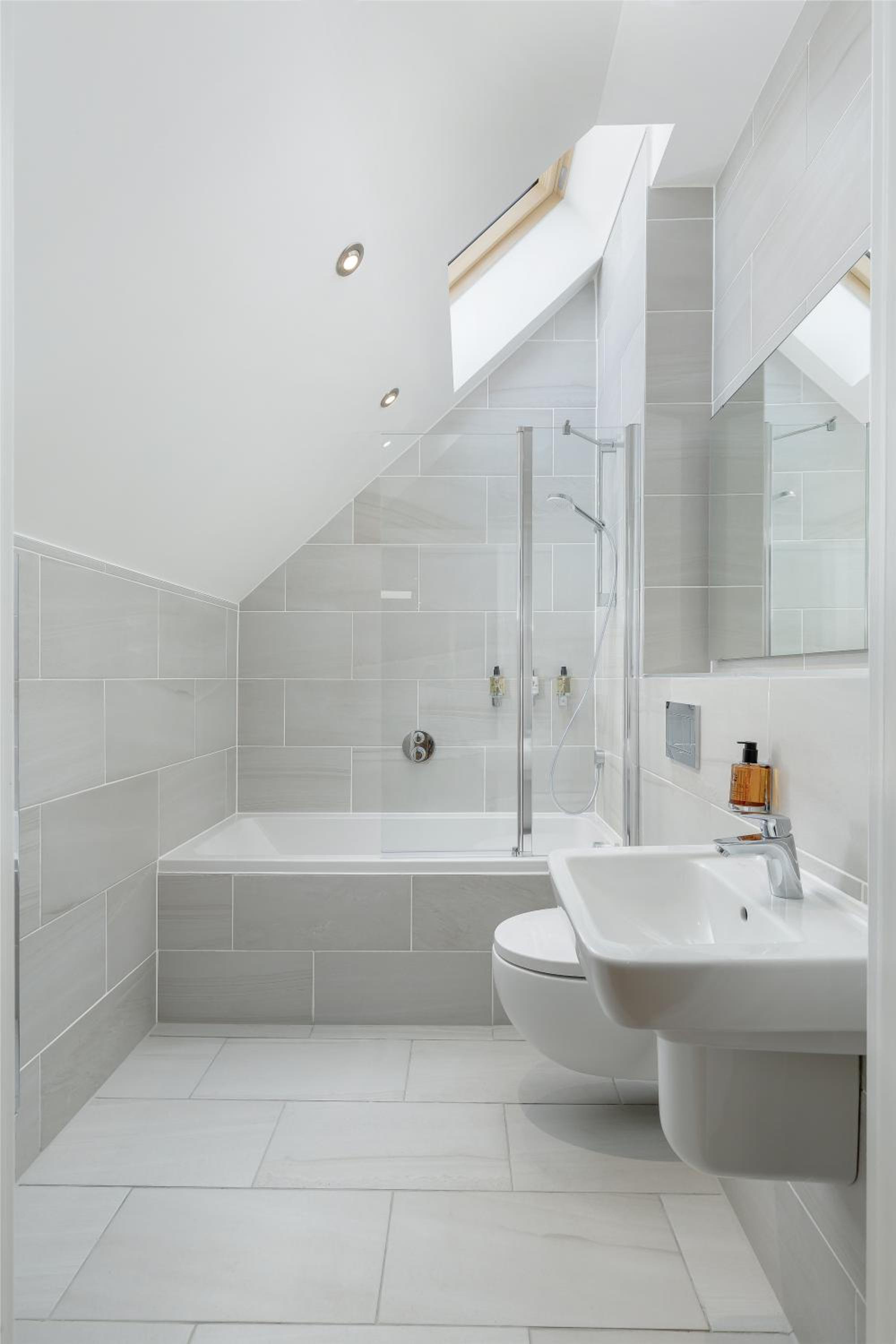 Destiny Scotland - Royal Mile Residence