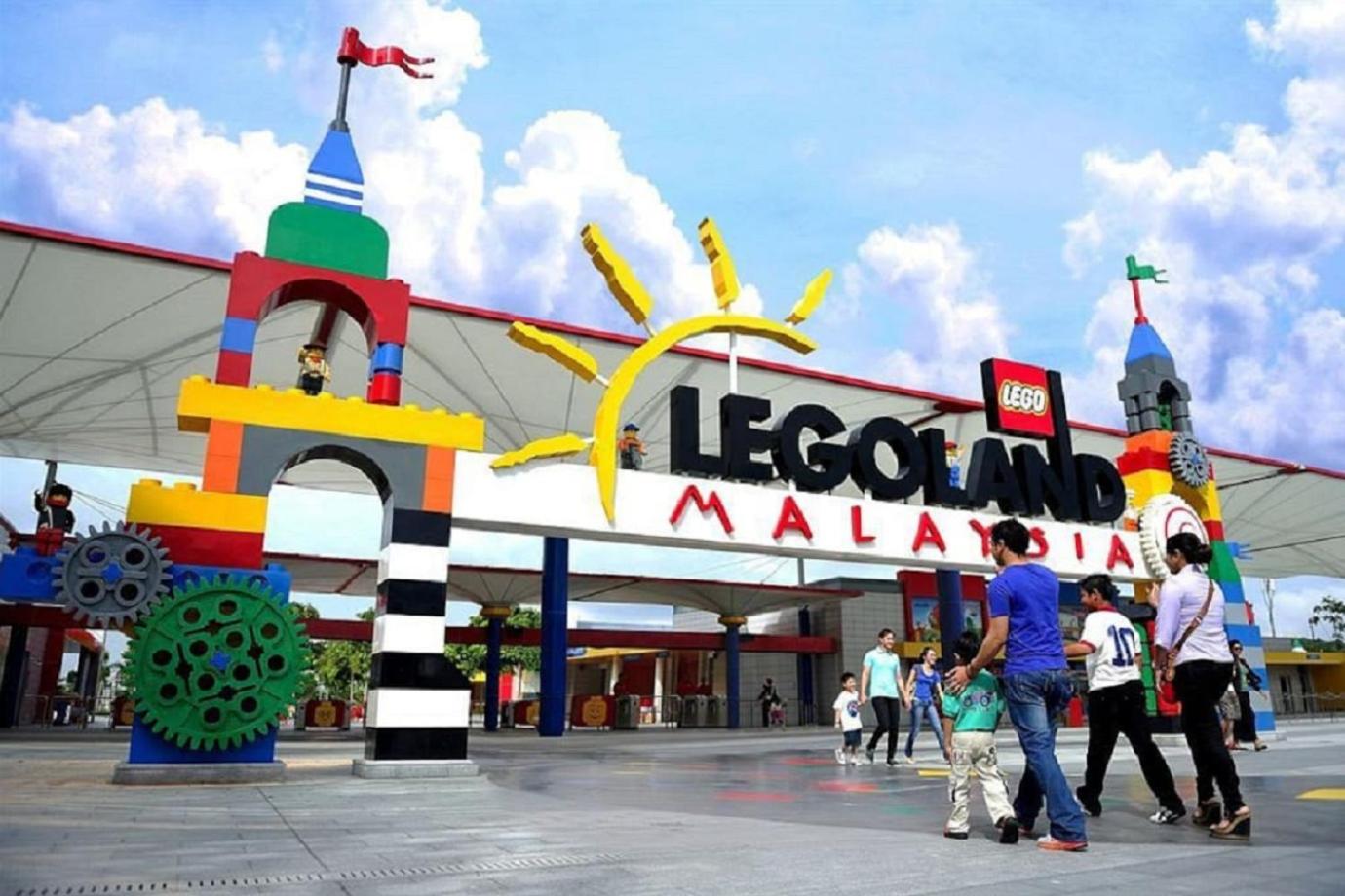 Legoland Fun- Hostahome Suites at D'Pristine Residence photo 7