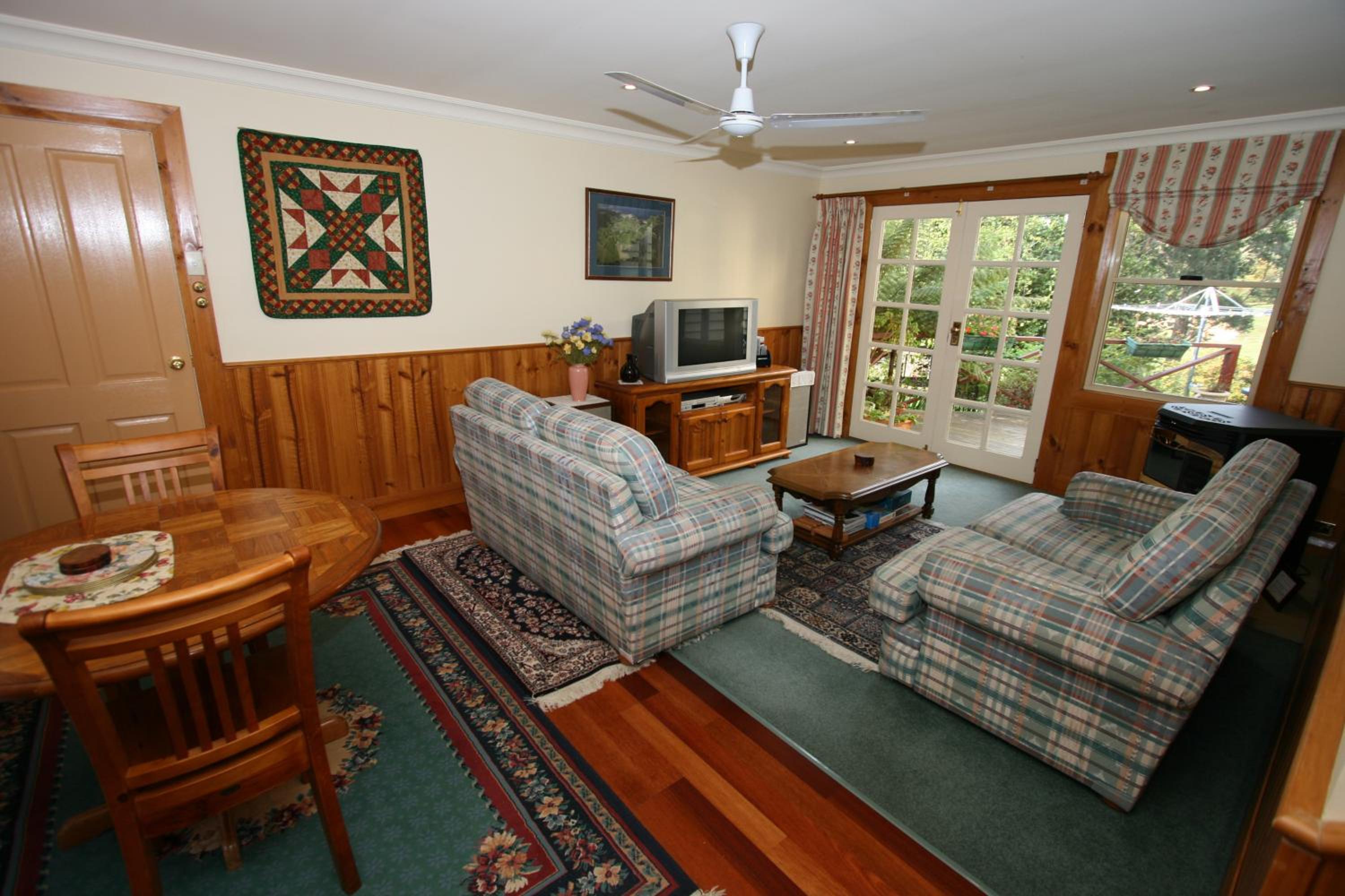 Donalea 2 Bedroom Riverview Apartment