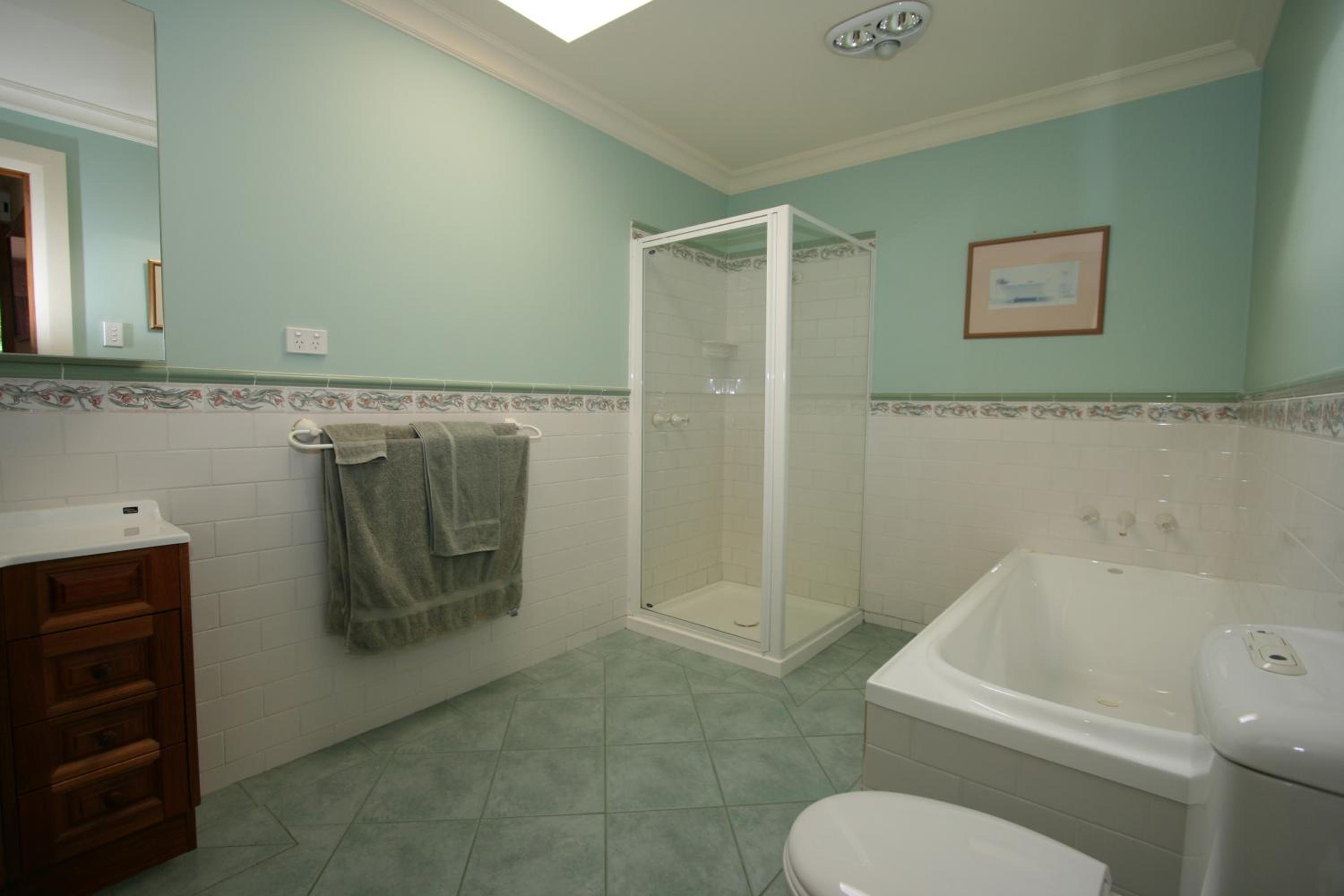 Donalea 2 Bedroom Riverview Apartment