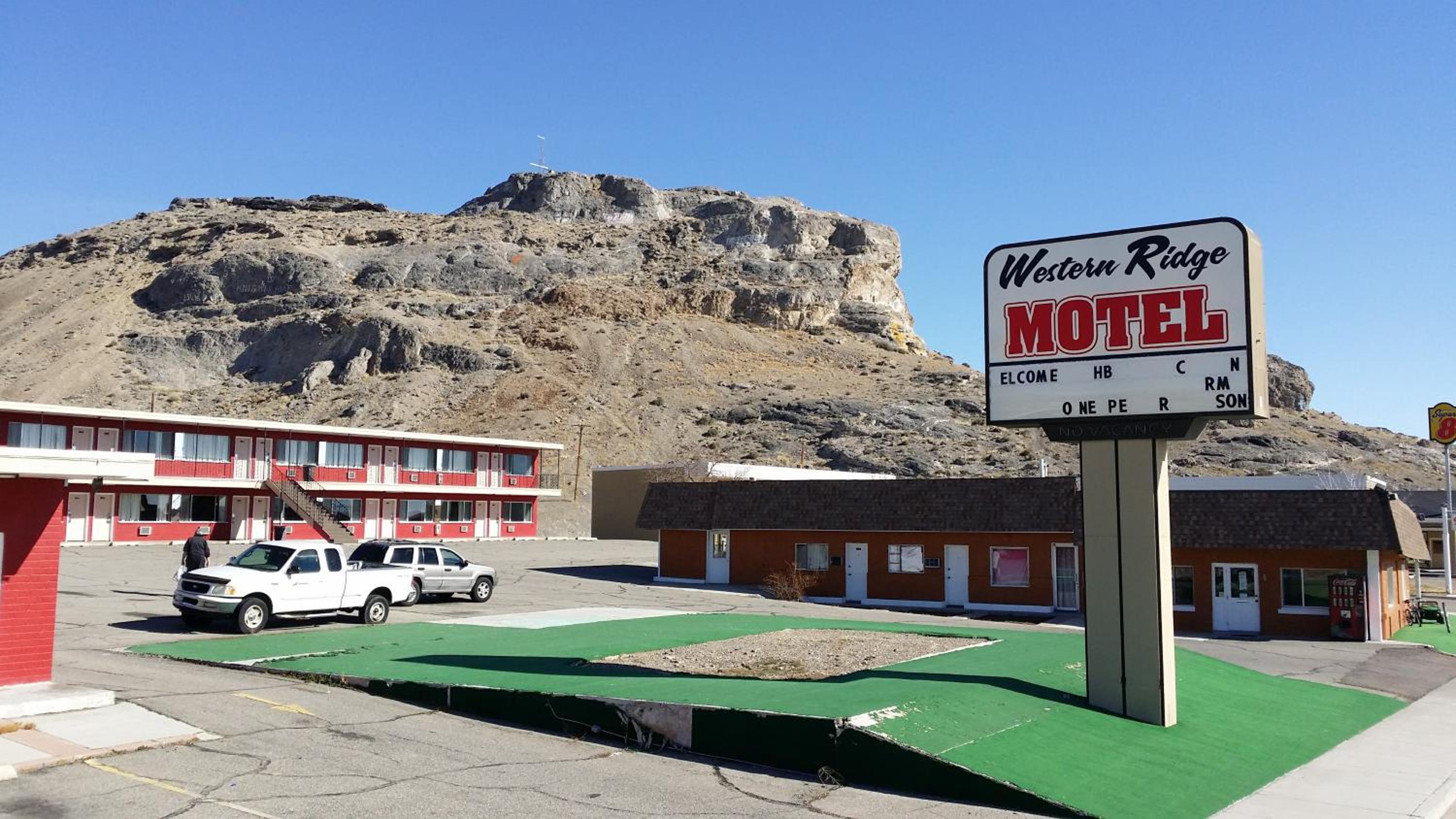 Western Ridge Motel view 4