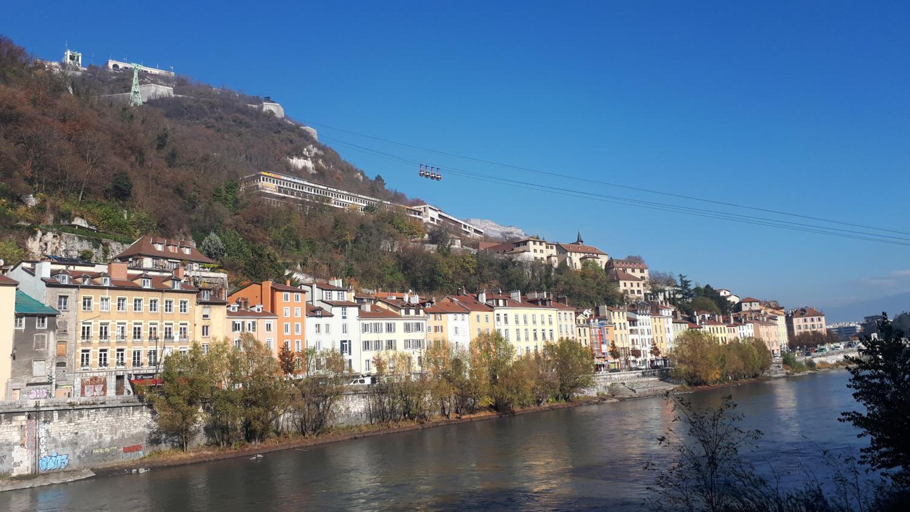 Rent4night Grenoble Europole view 5
