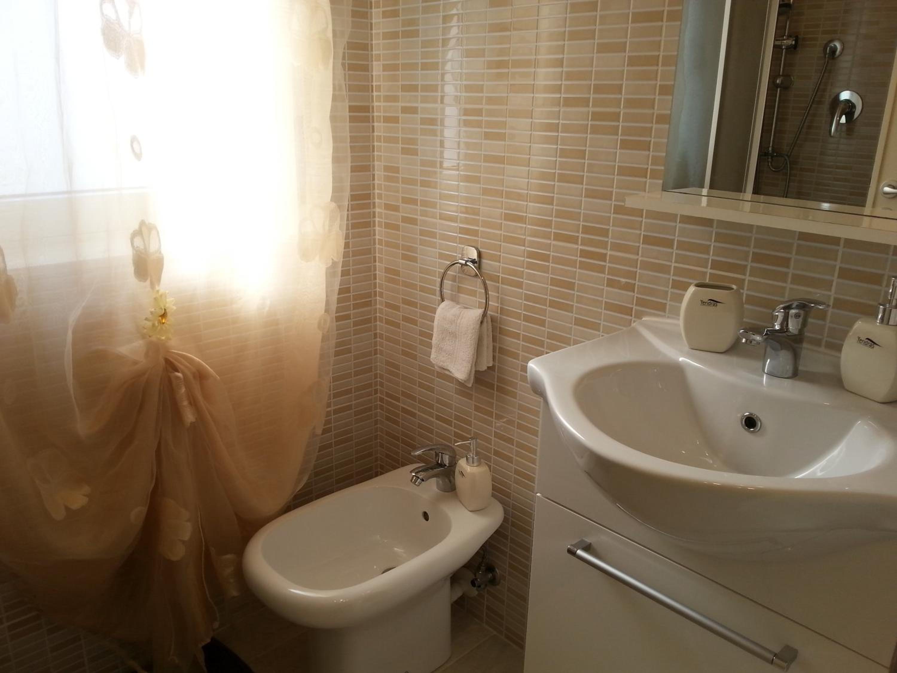 Nice studio apartment photo 5
