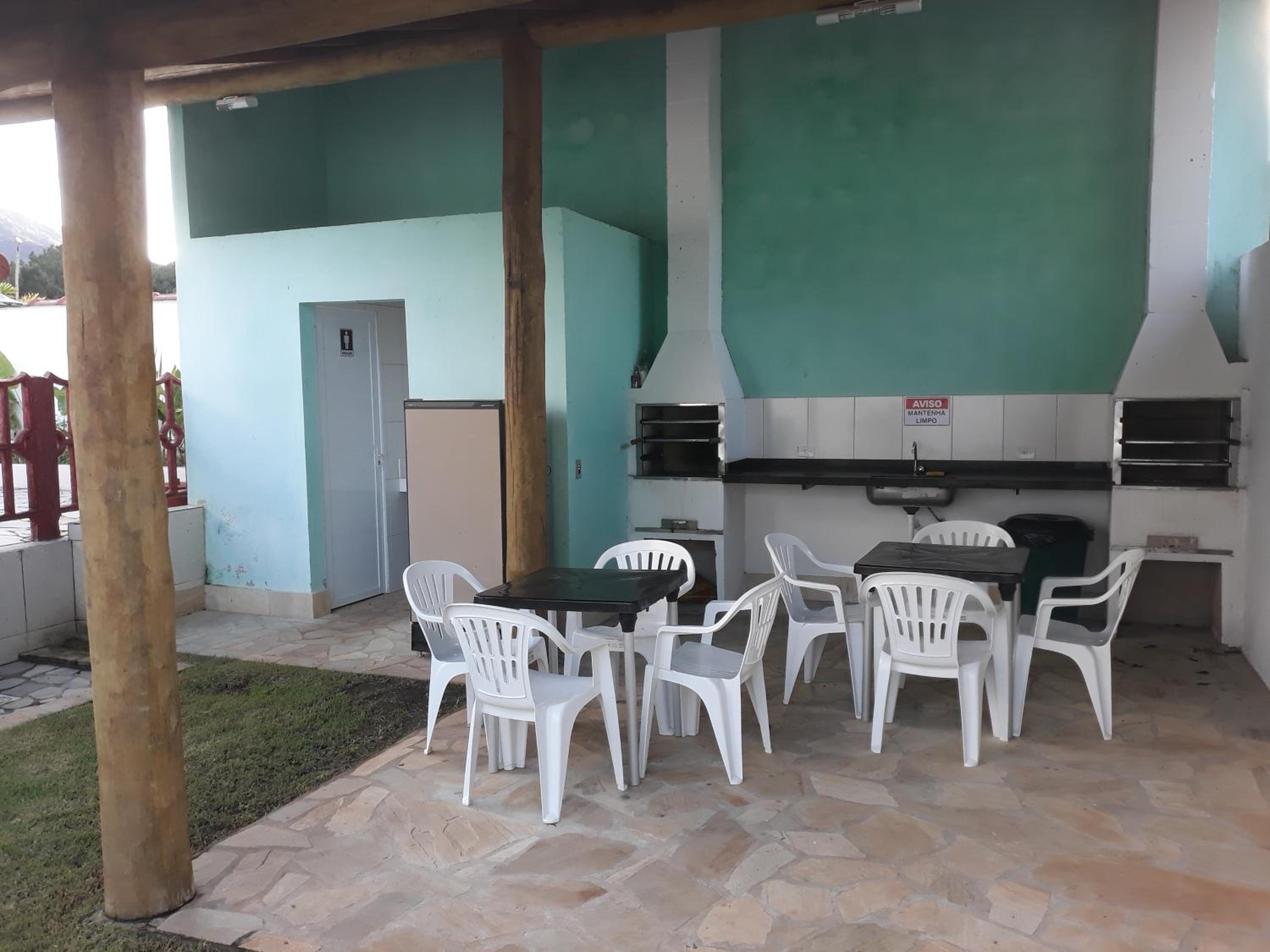 Estúdio em maresias com ar condicionado e piscina