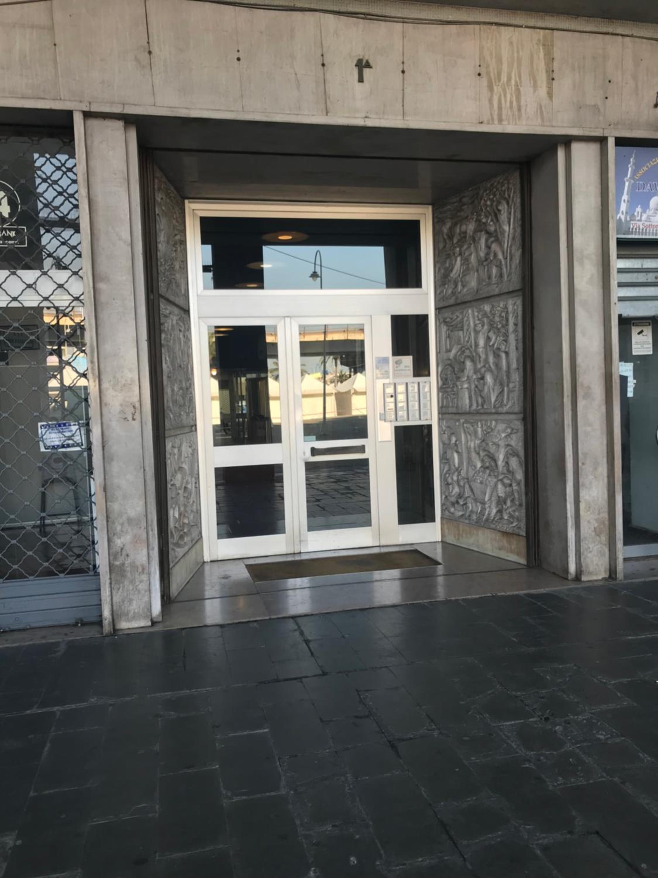 Hotel Bluripa Guest House - Image 1