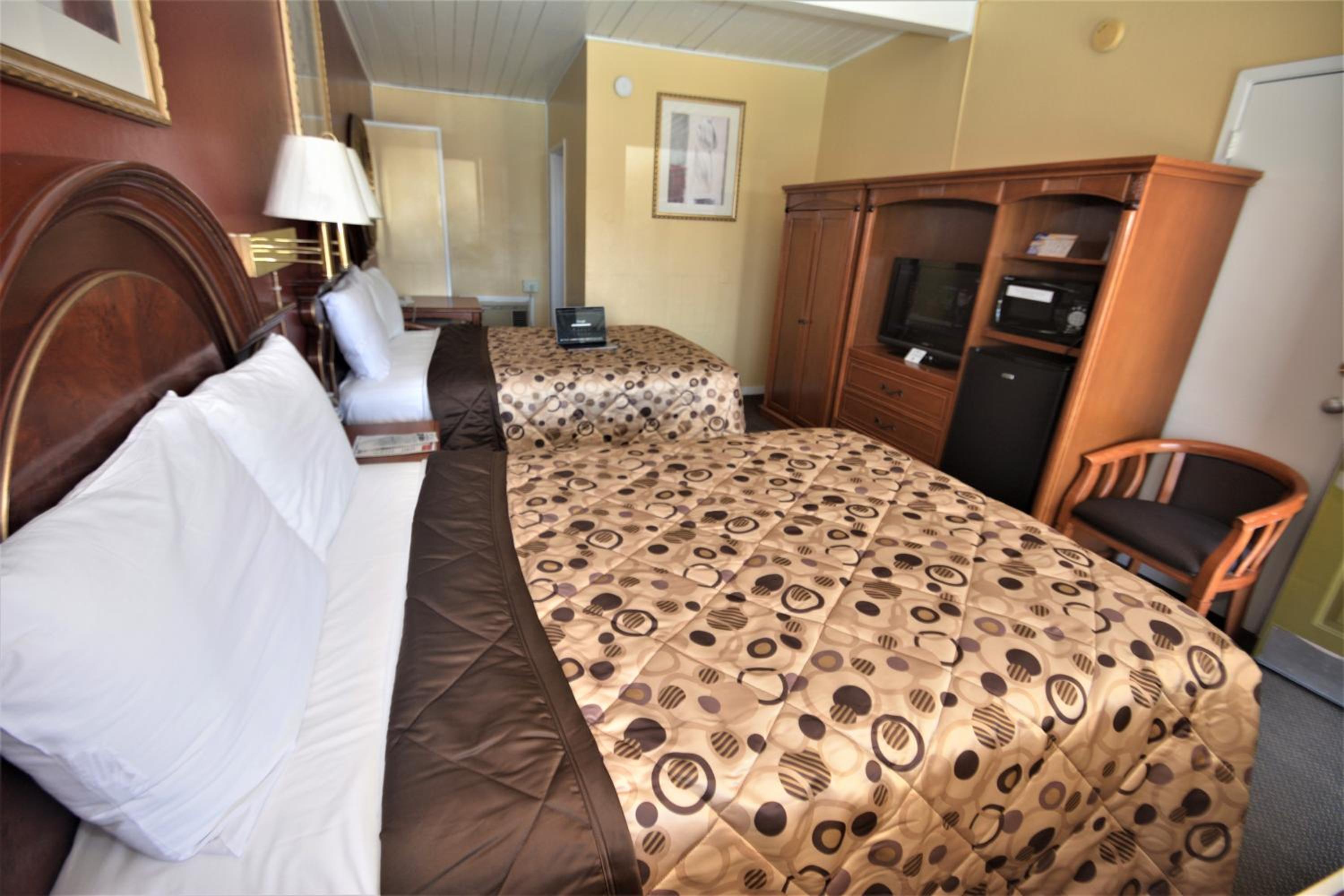 Red Bluff Vacations - Gateway Inn - Property Image 22