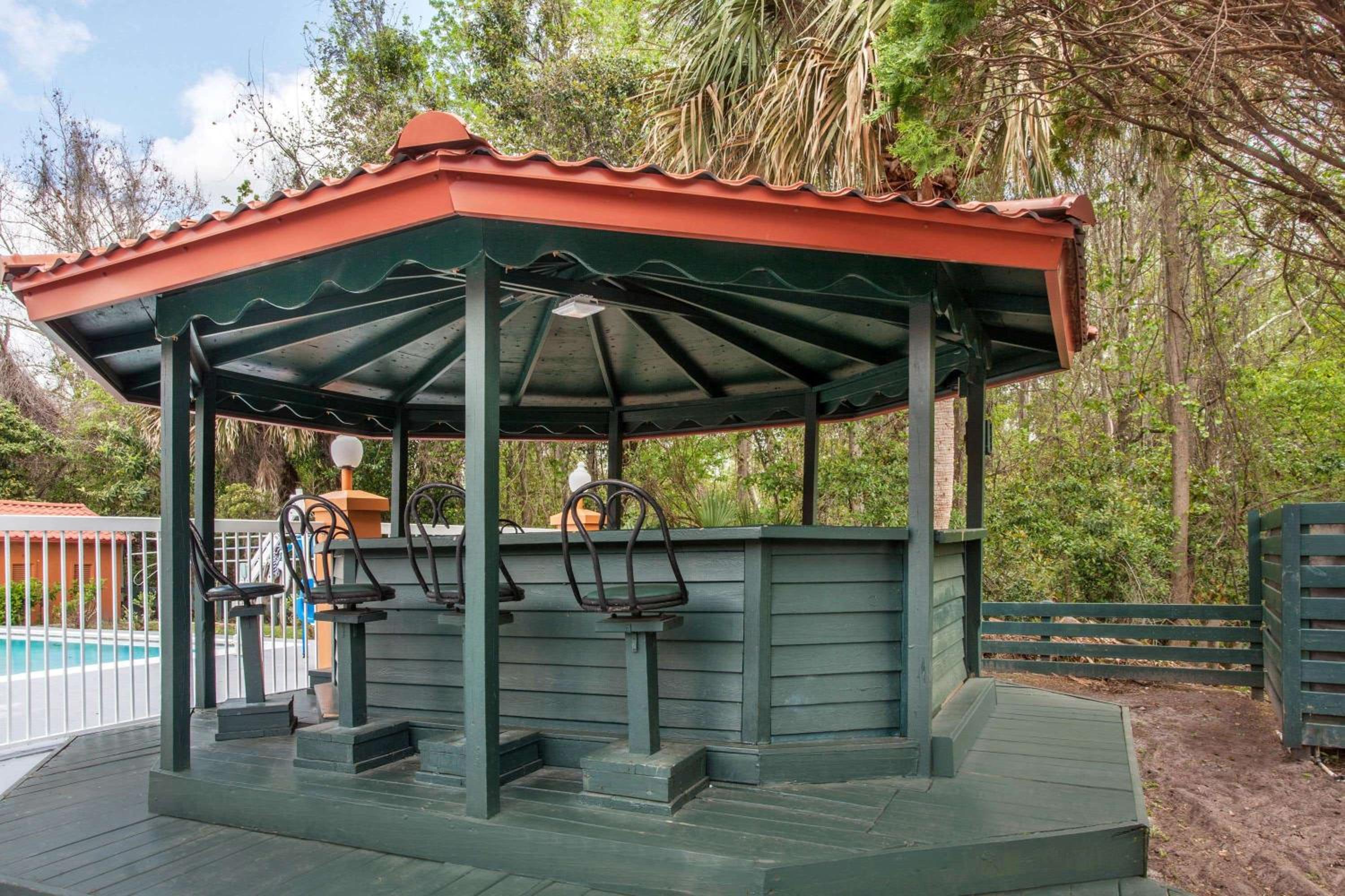 Lake City Vacations - Baymont by Wyndham Lake City - Property Image 54