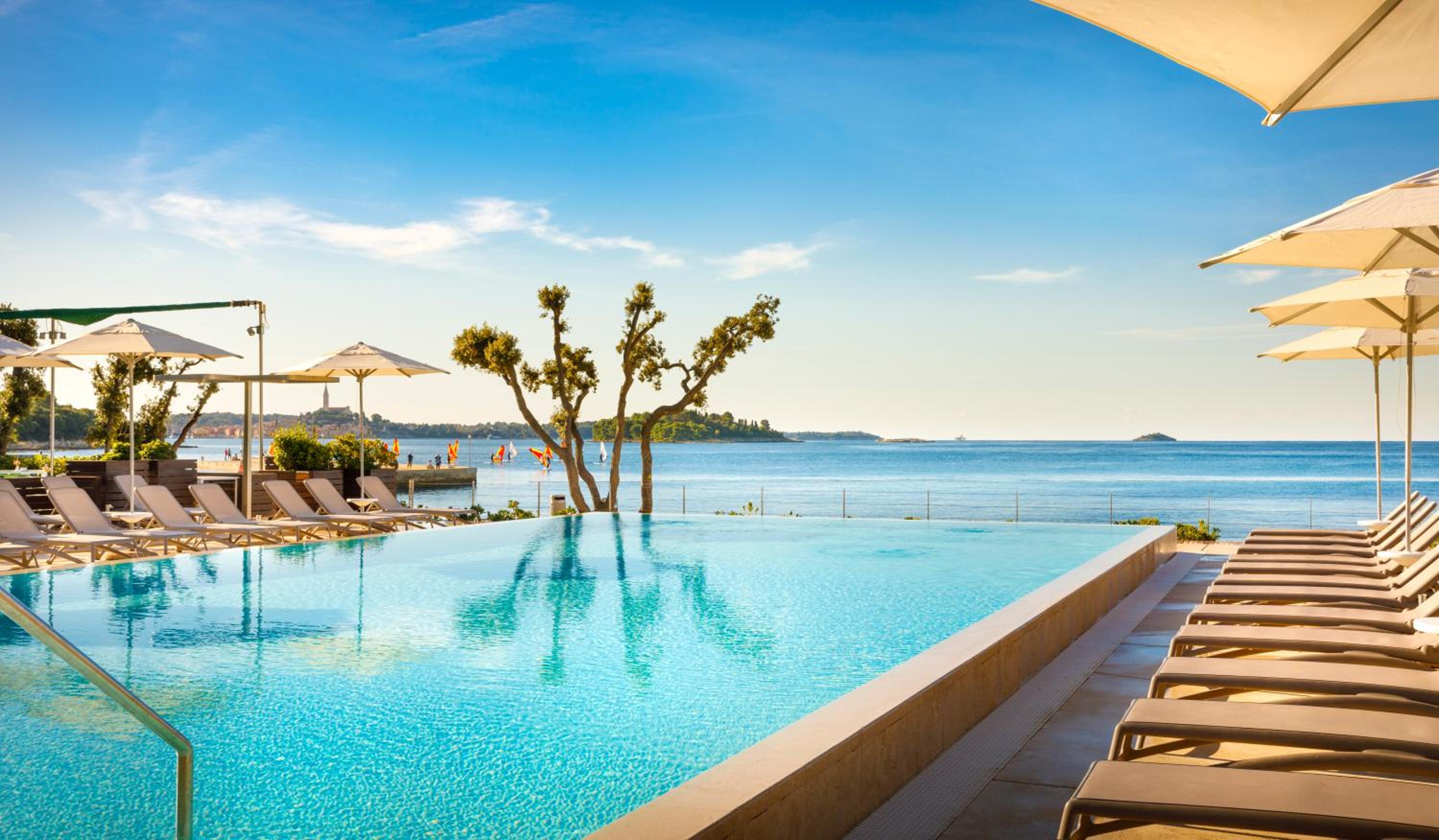 Maistra Select Amarin Resort 3