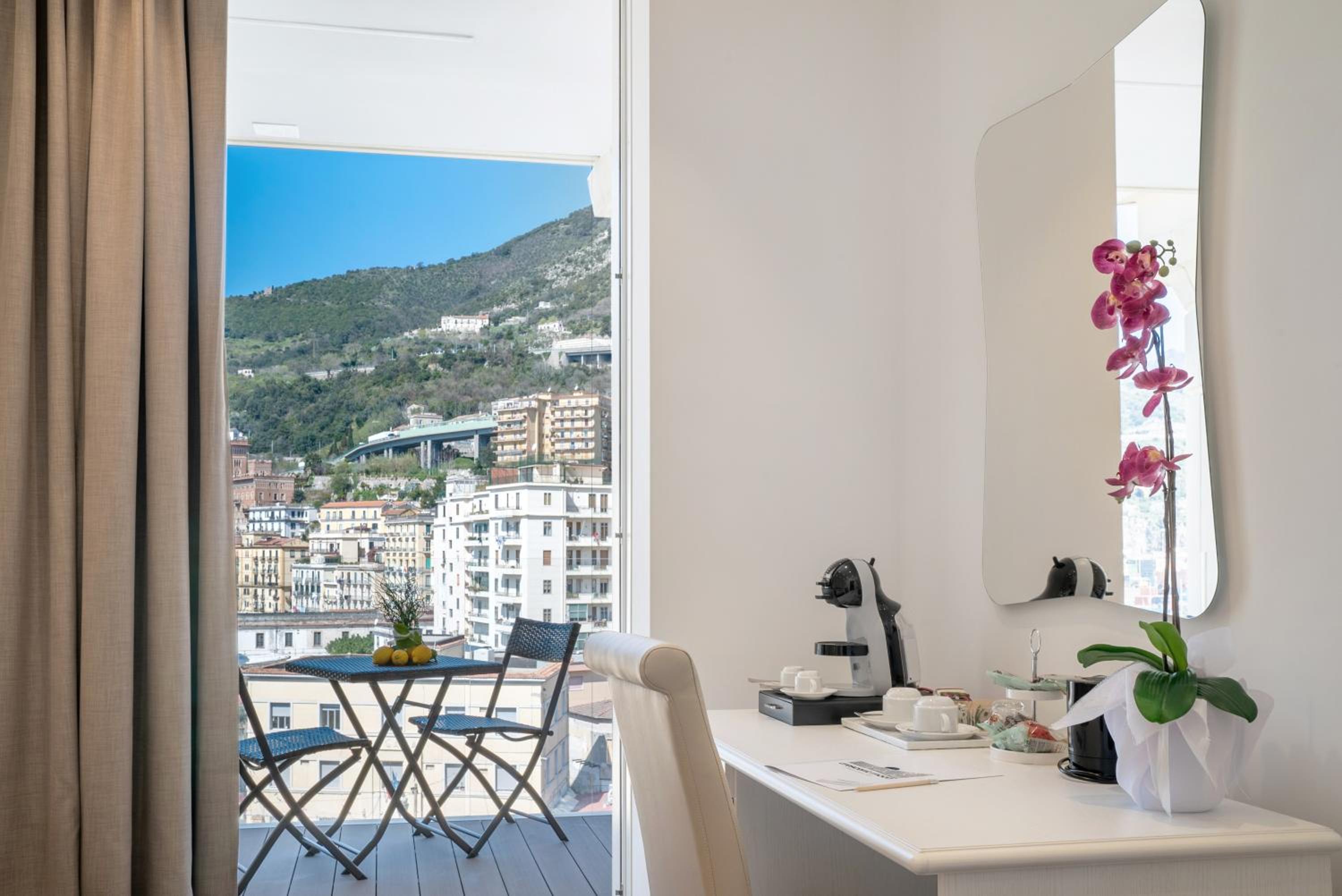Crescent Moon en Salerno