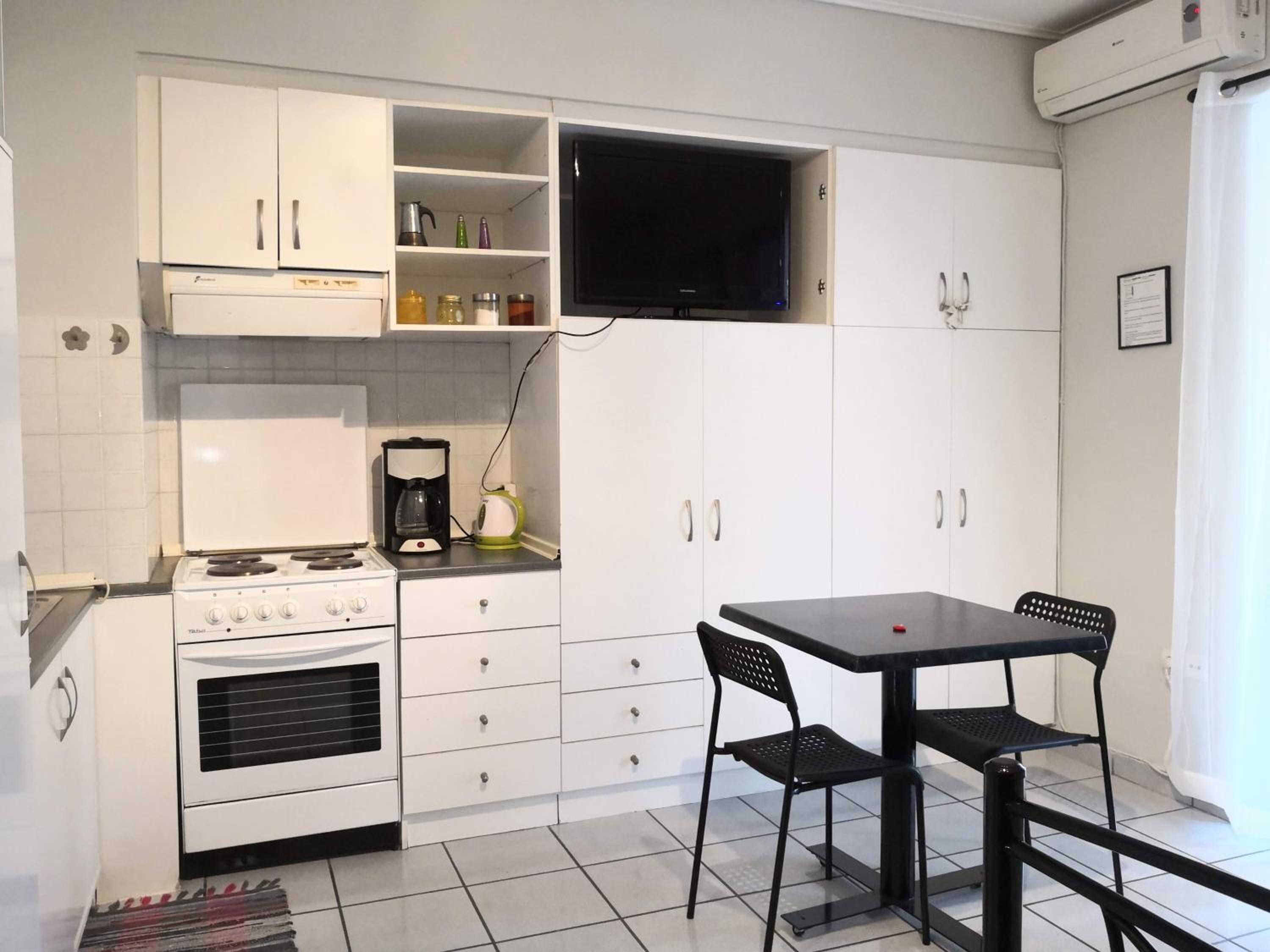 Zenios Kisamos-Pretty comfy studio