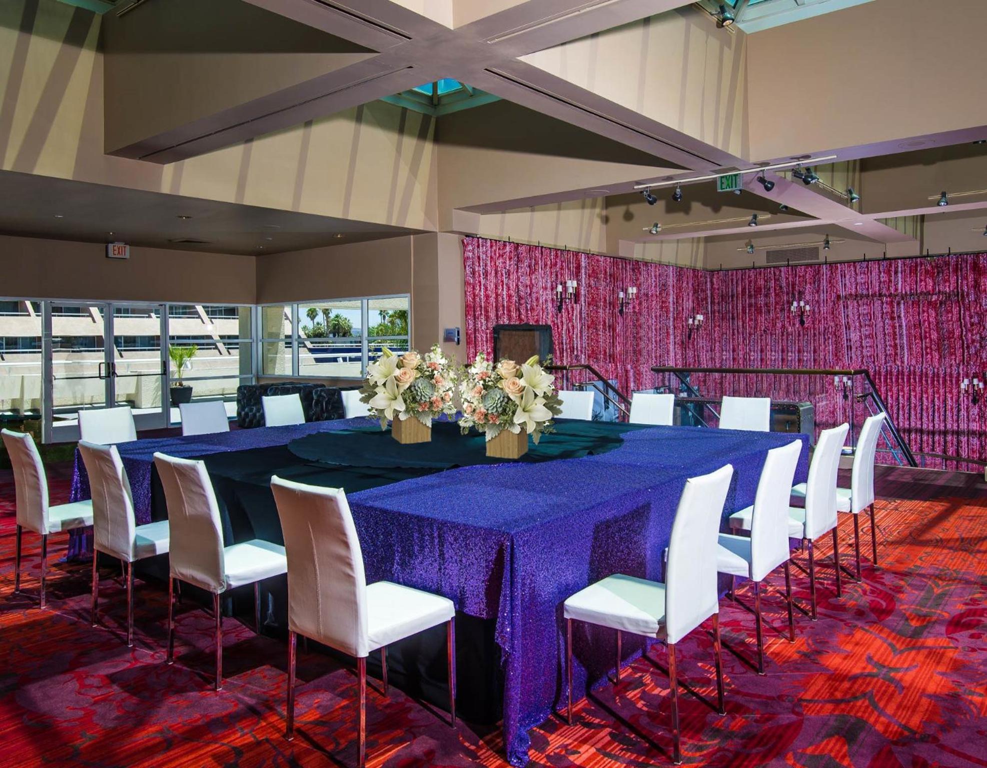 Palm Springs Vacations - Hotel Zoso - Property Image 2