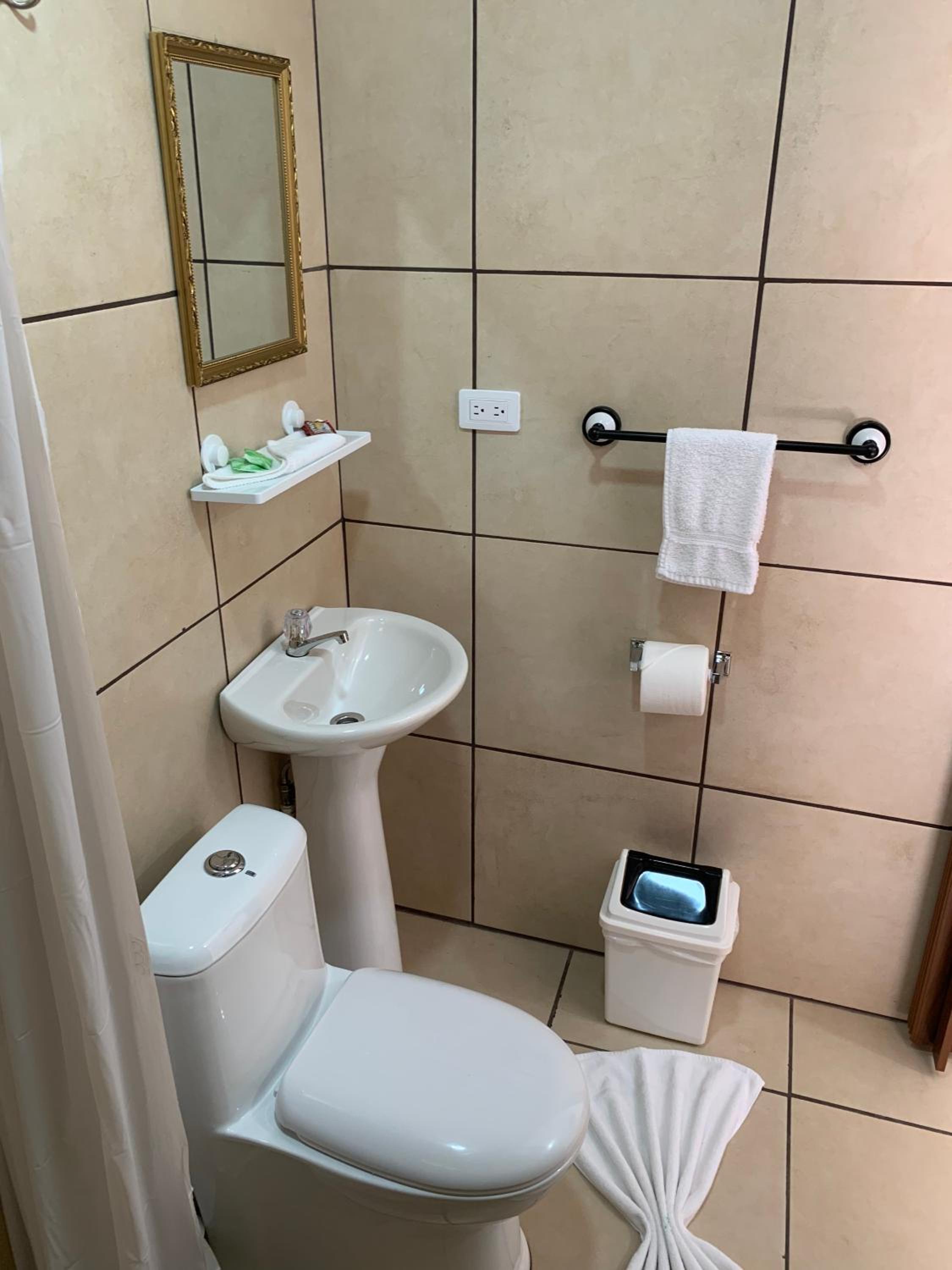 Le Petit Hotel