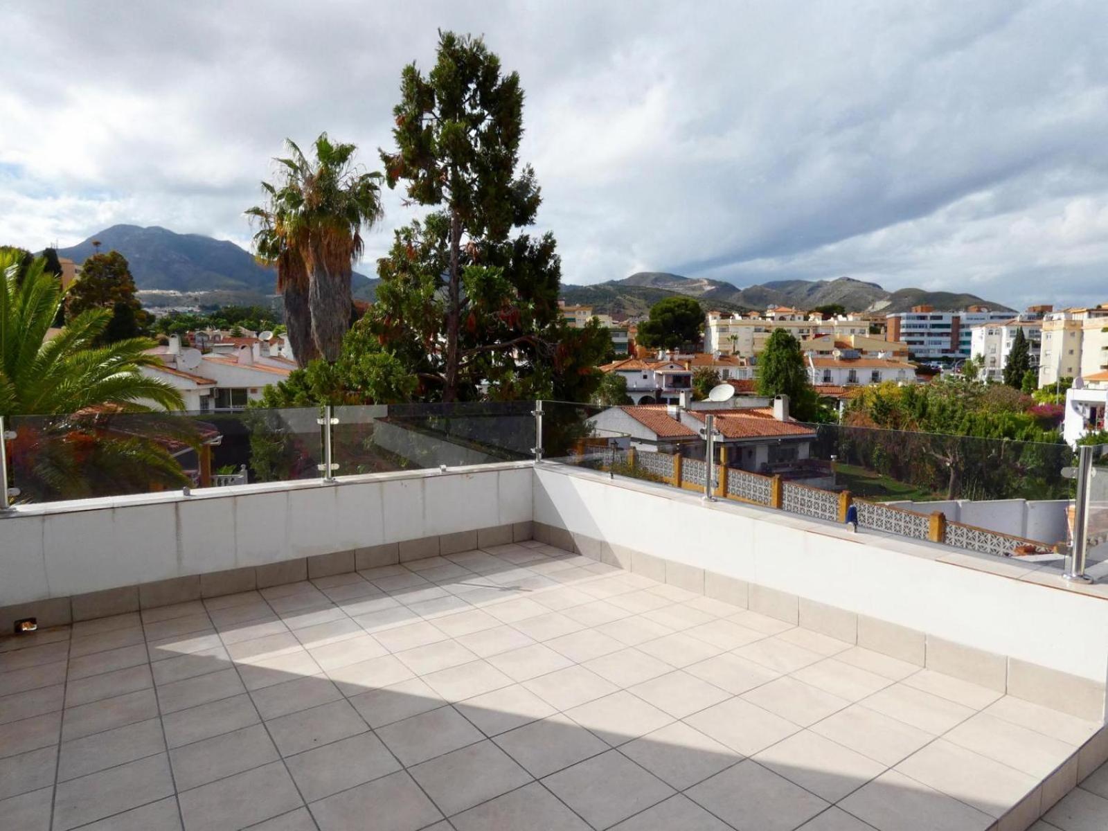 AMAZING VILLA By THE SEA BENALMADENA