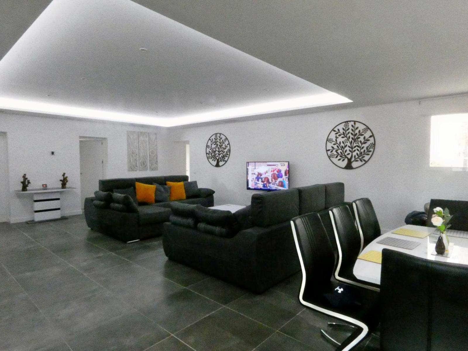 AMAZING VILLA By THE SEA BENALMADENA