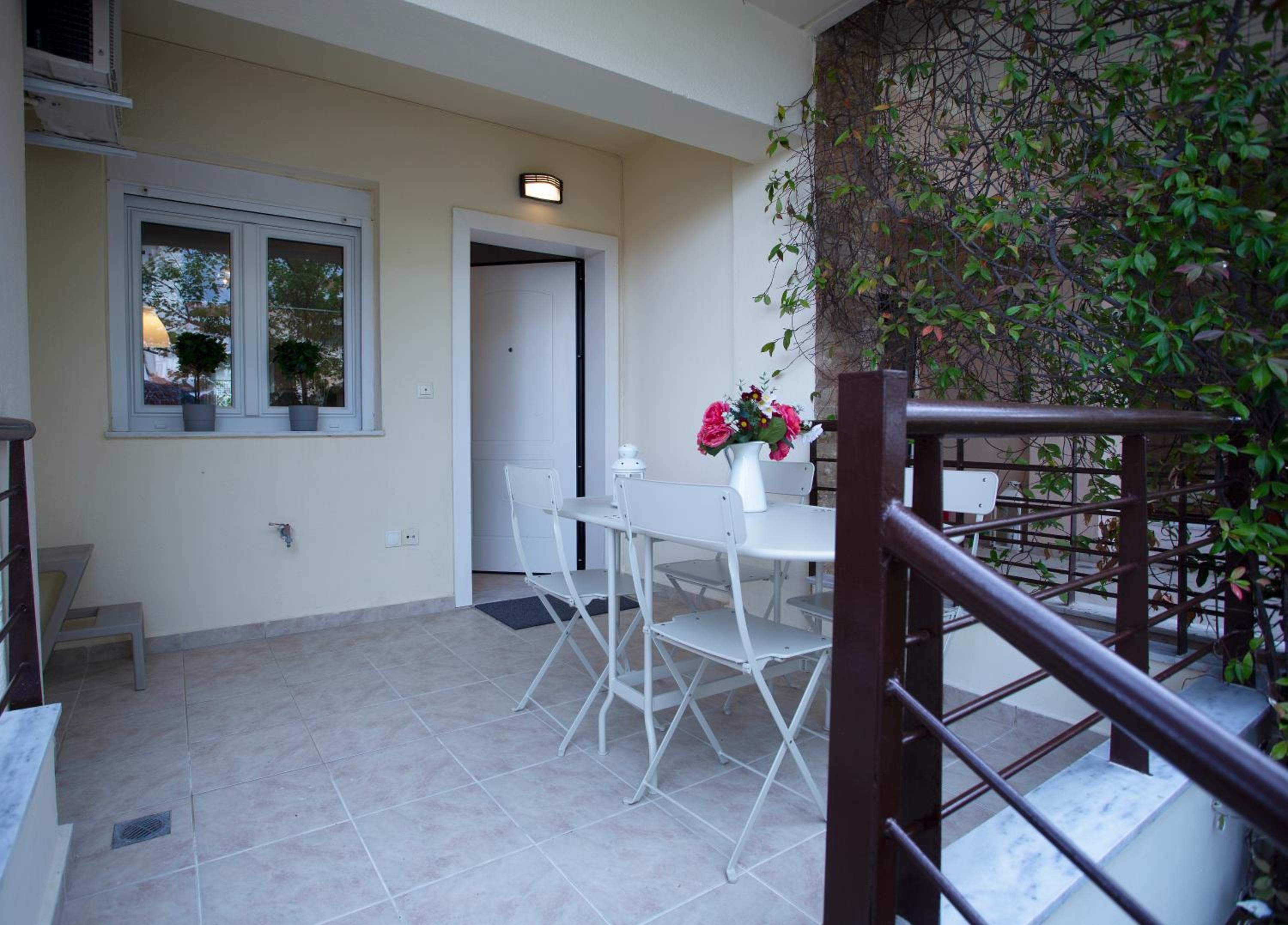 Cozy Suite Kallithea view 5