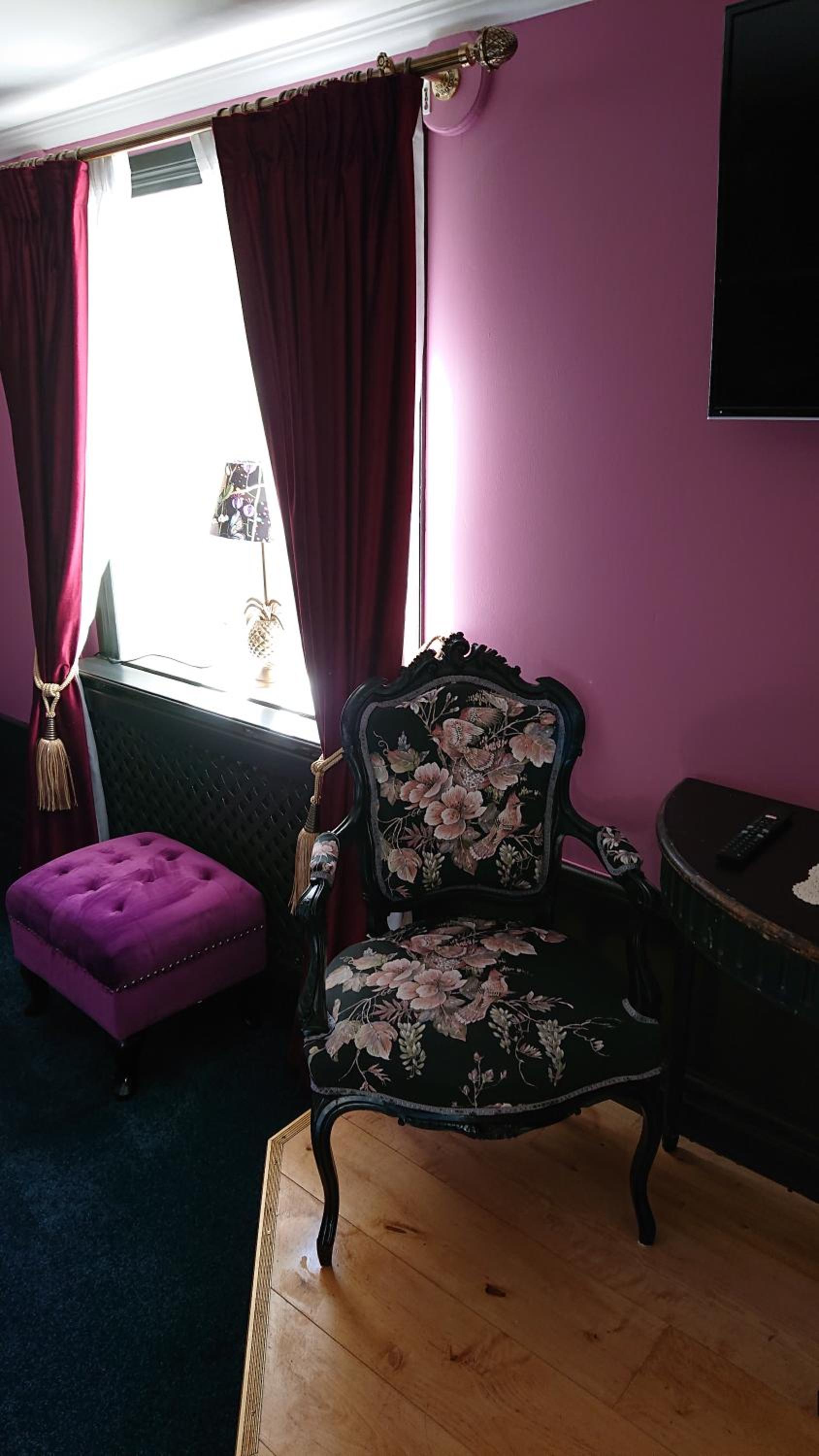 Garvaregården Hotel , B&B och Café