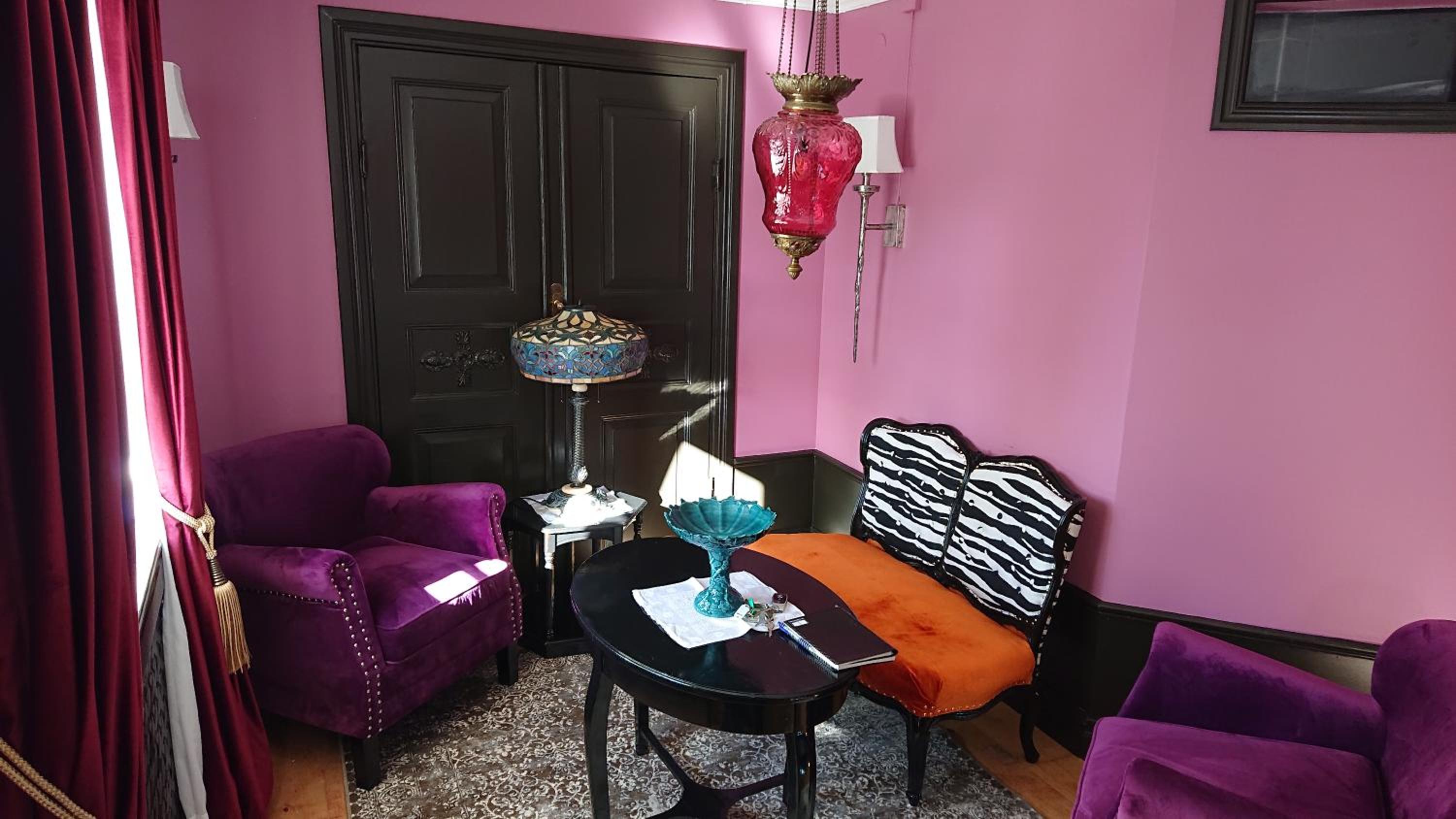 Garvaregården Hotel , B&B och Café