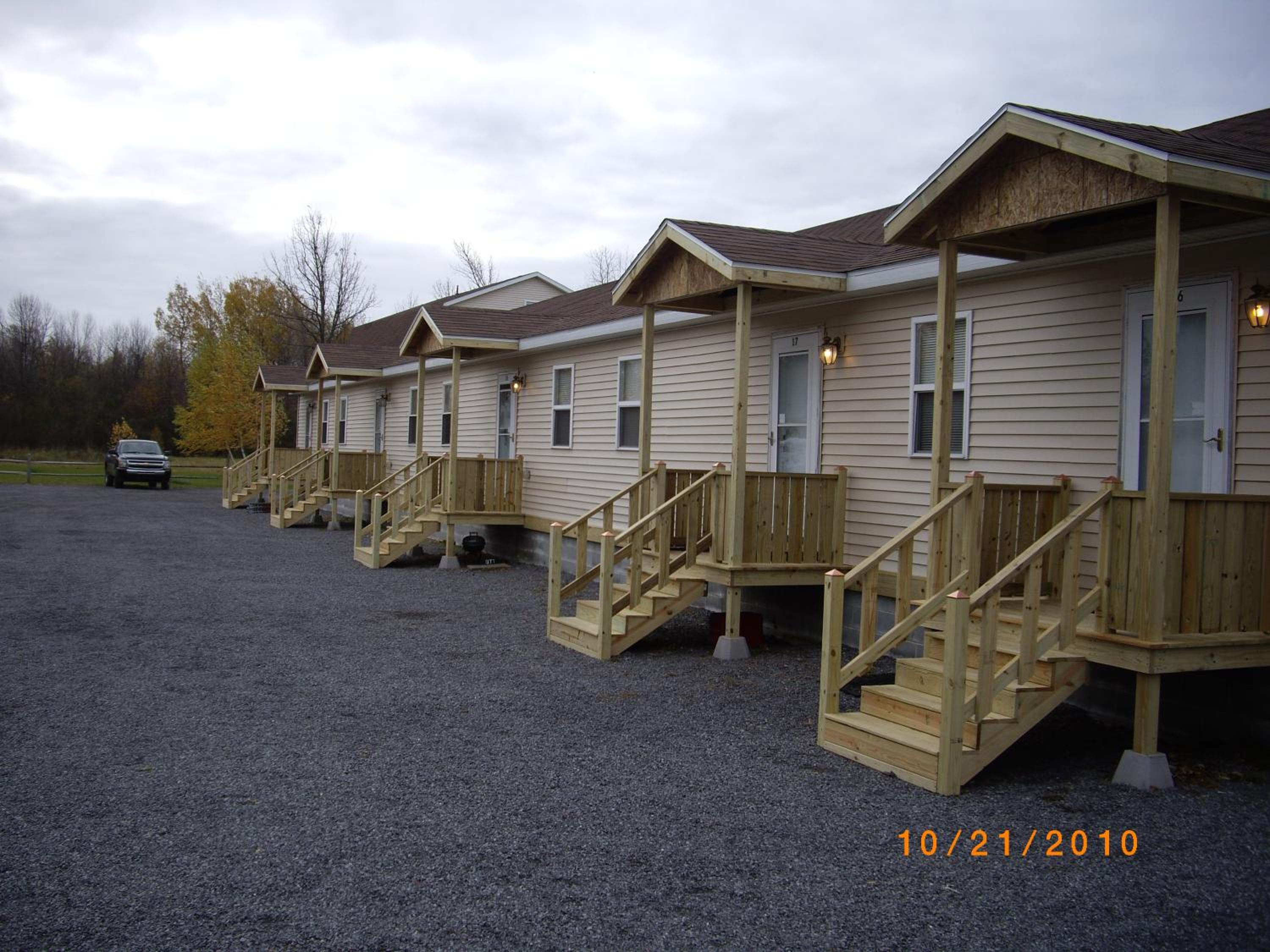 Lakeview Motel & Apartments