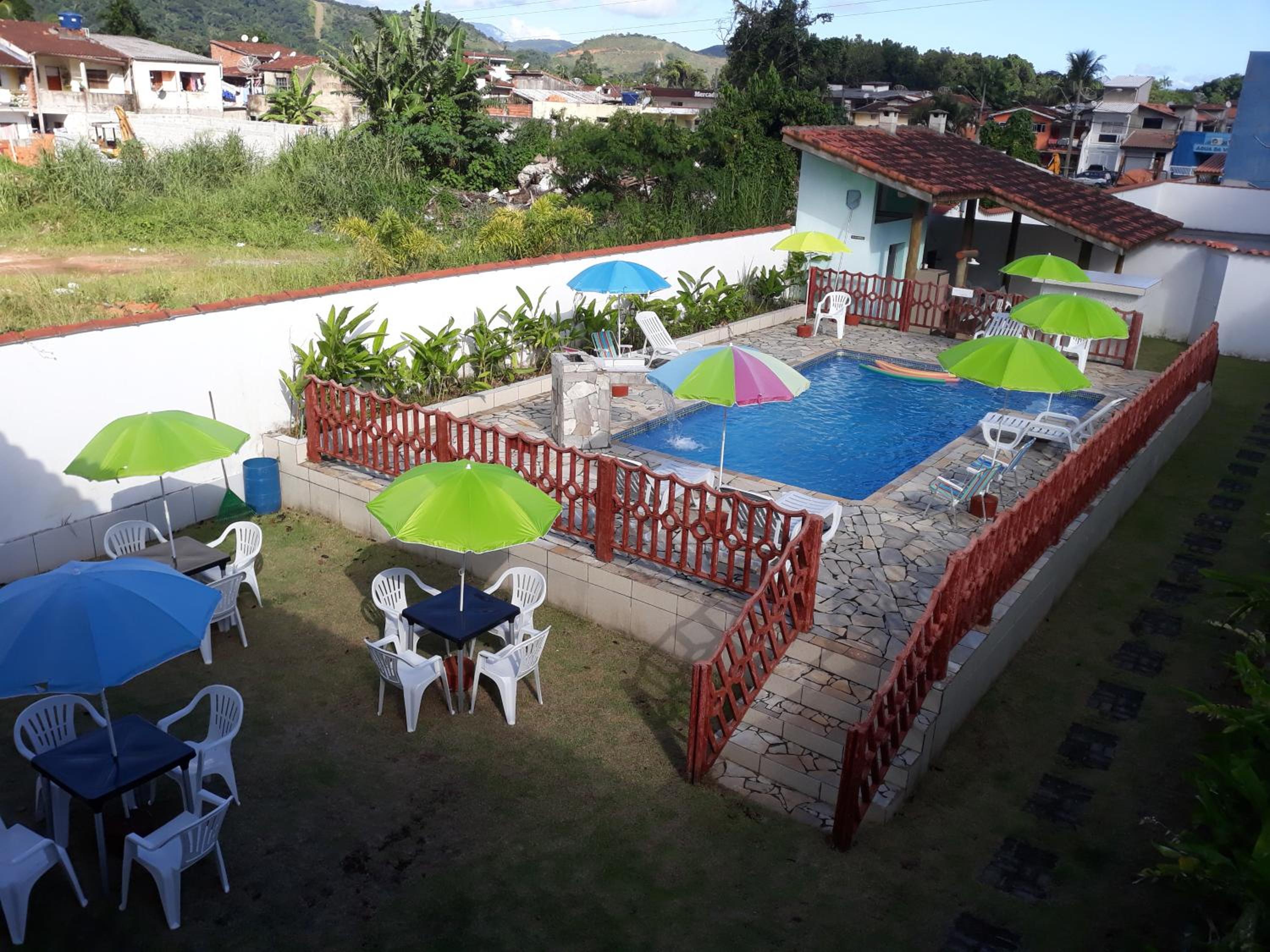 Estúdio em maresias com ar condicionado e piscina