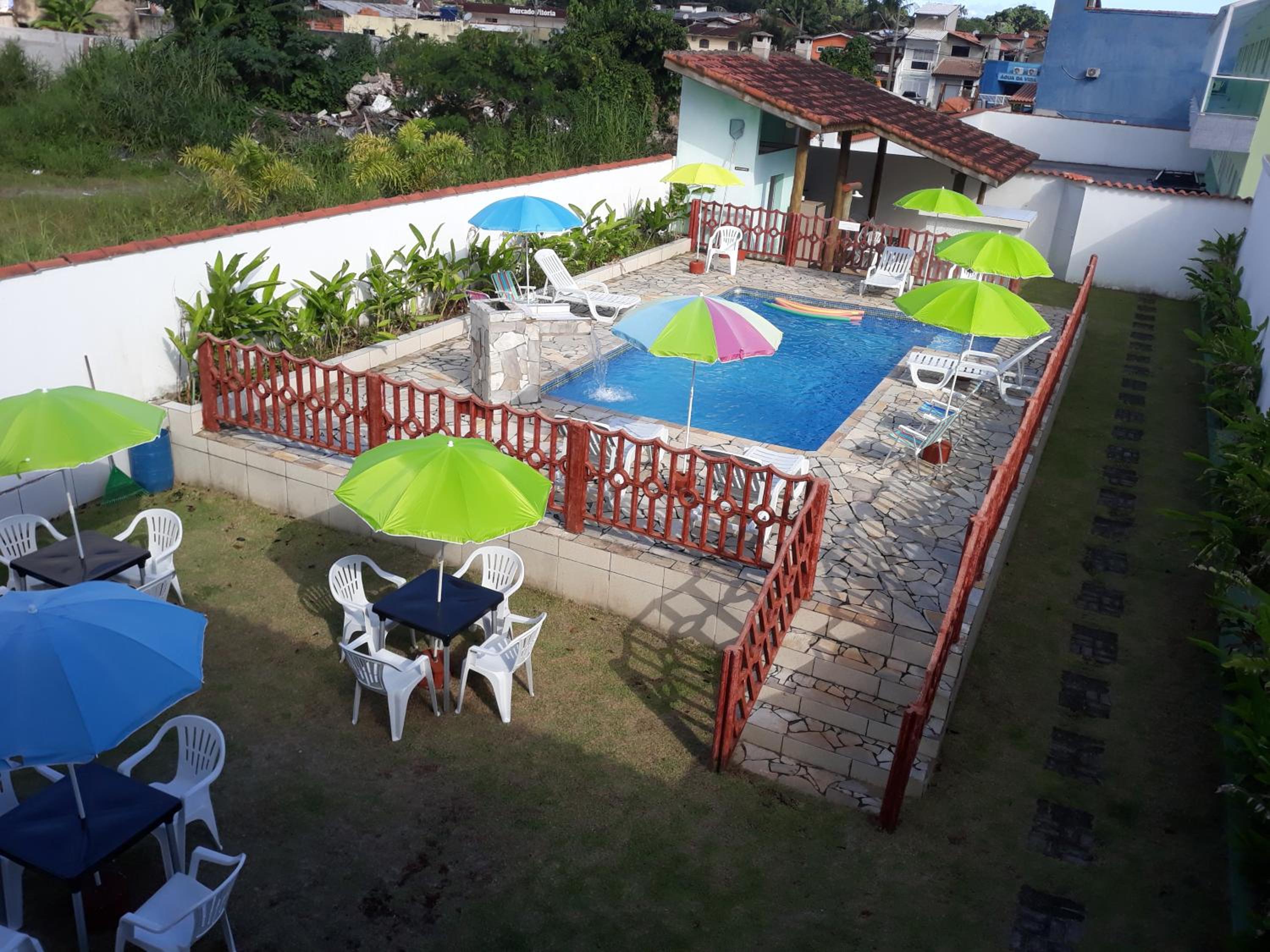 Estúdio em maresias com ar condicionado e piscina