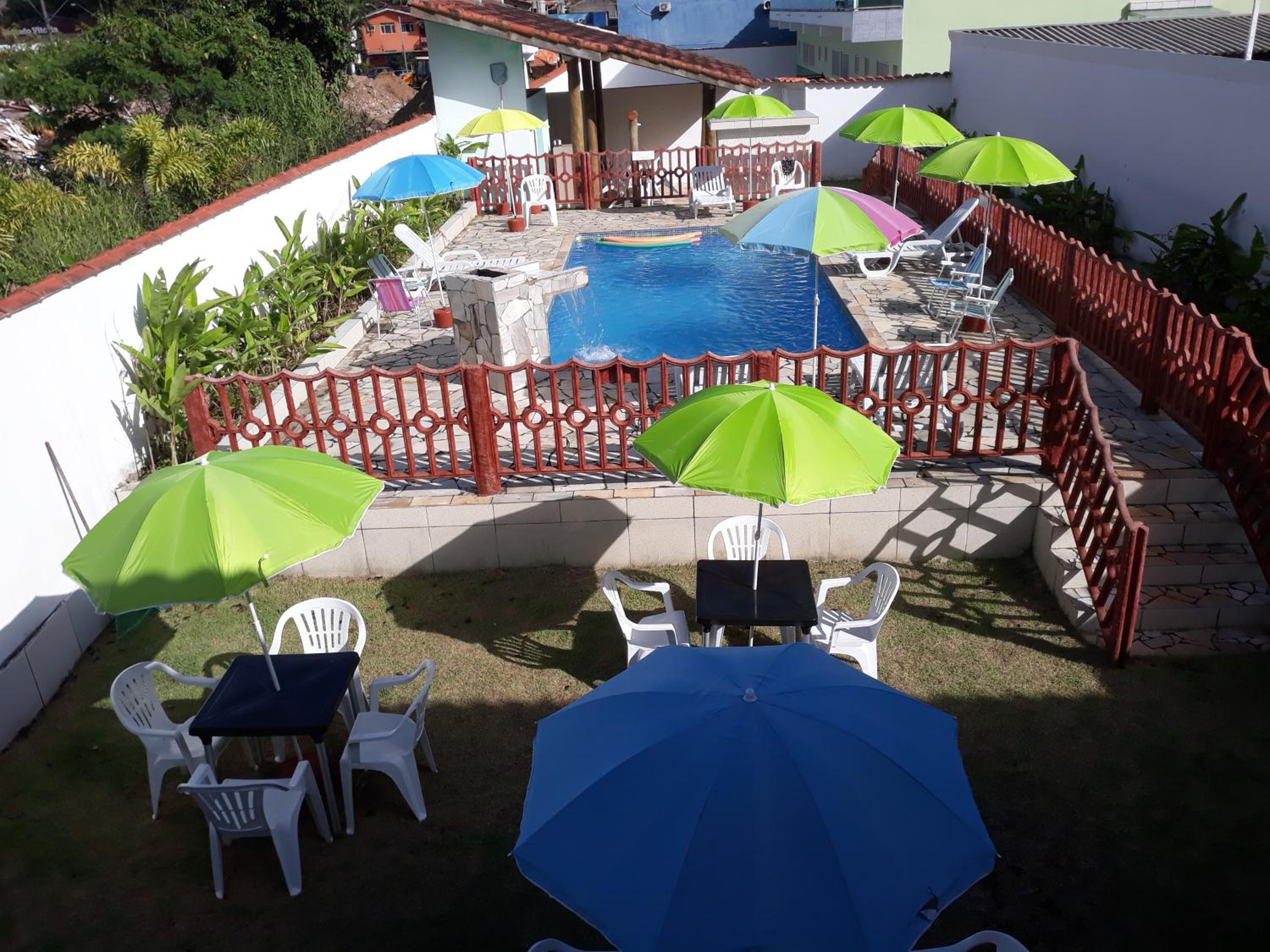 Estúdio em maresias com ar condicionado e piscina