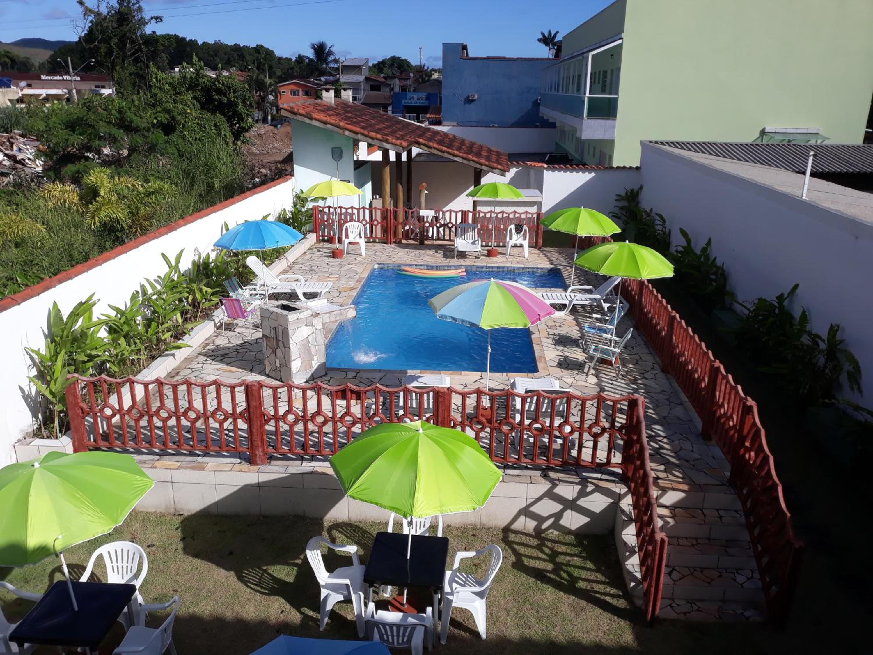 Estúdio em maresias com ar condicionado e piscina