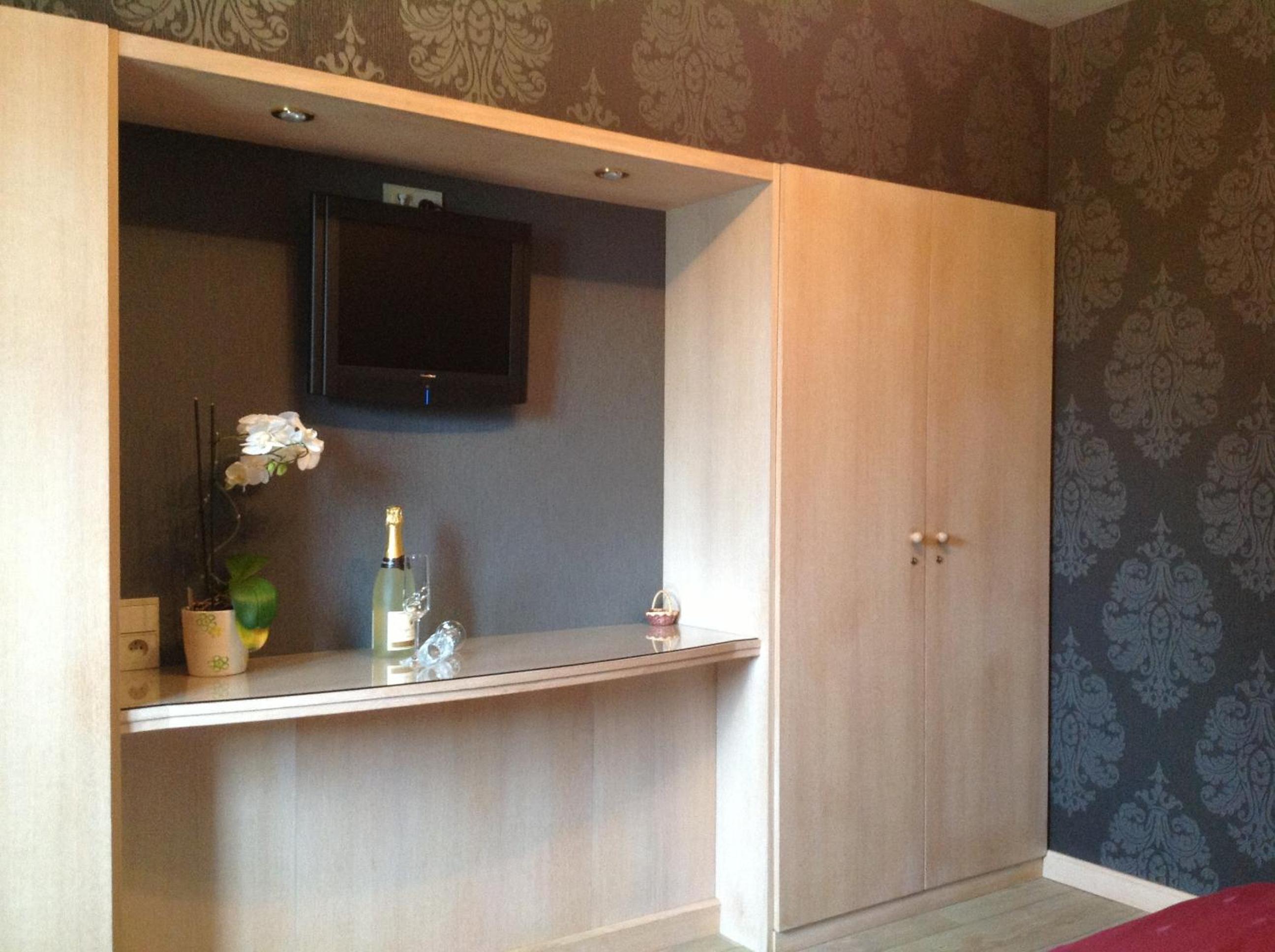 B&B Decoster