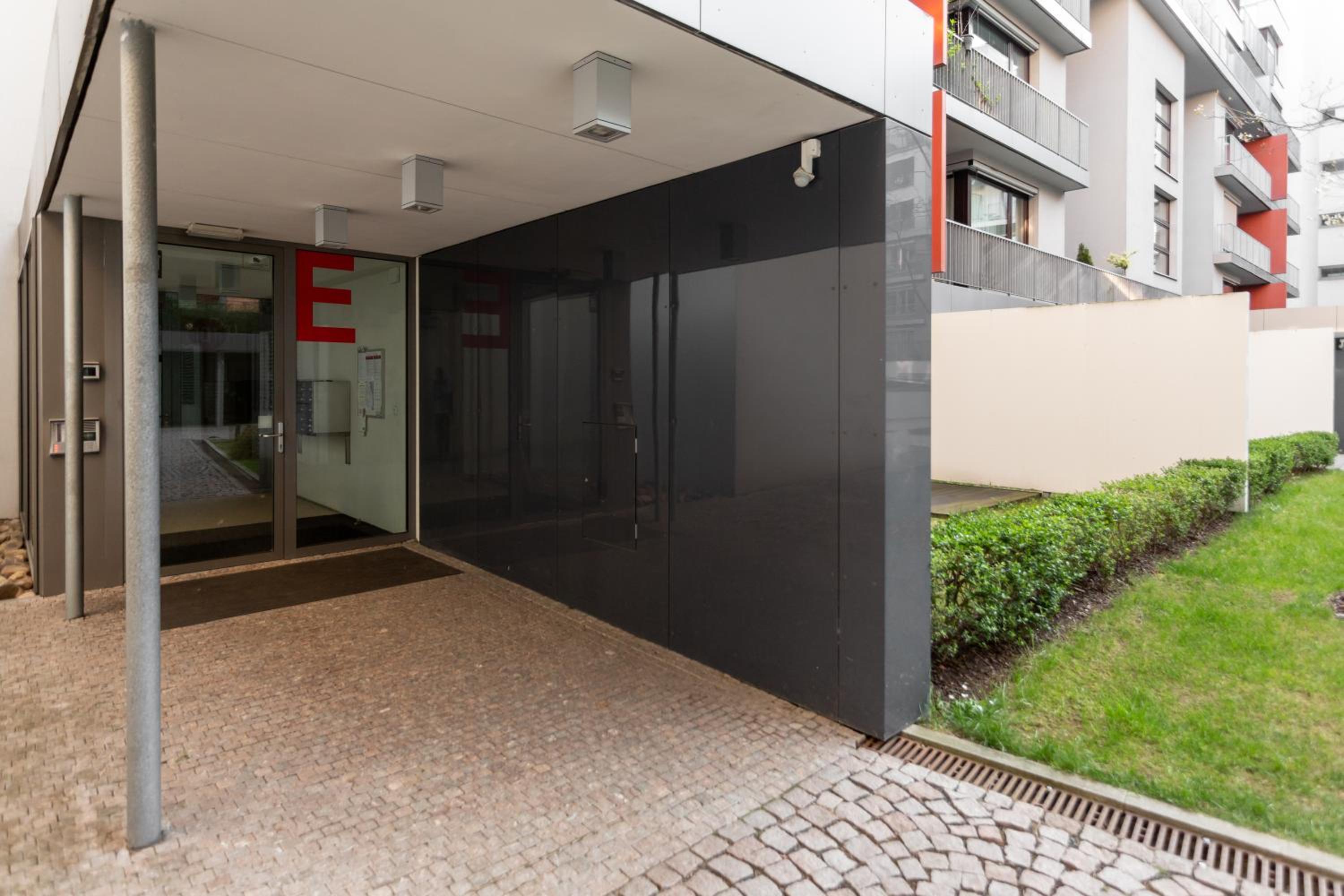 Prague Days - Two-bedroom Family Apartment with Terrace and Garage in Vinohrady