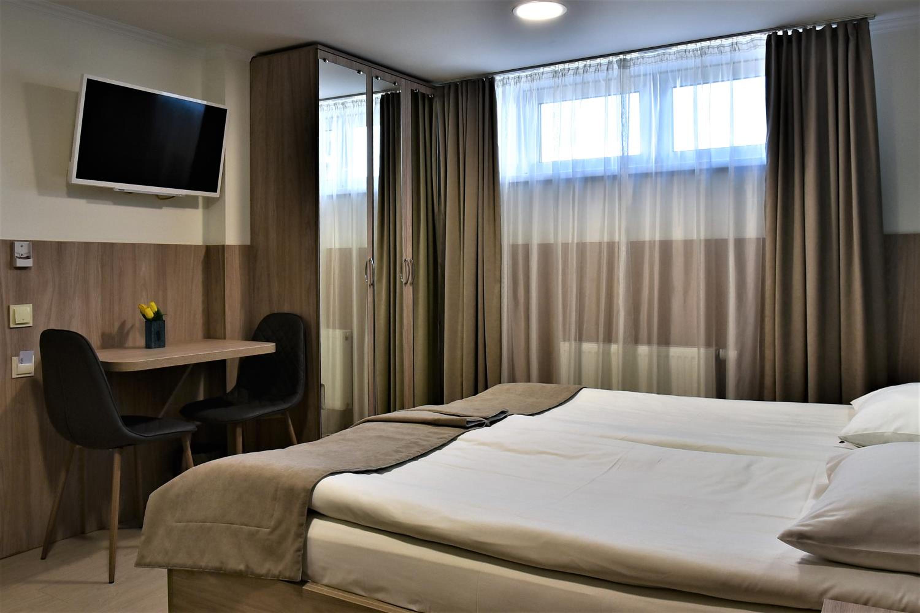 EXPO Hotel Comfort