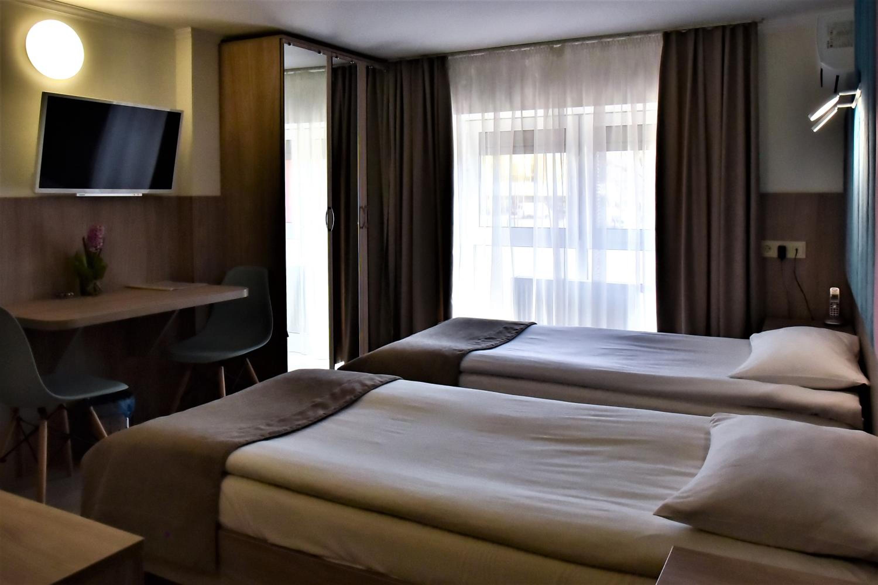 EXPO Hotel Comfort