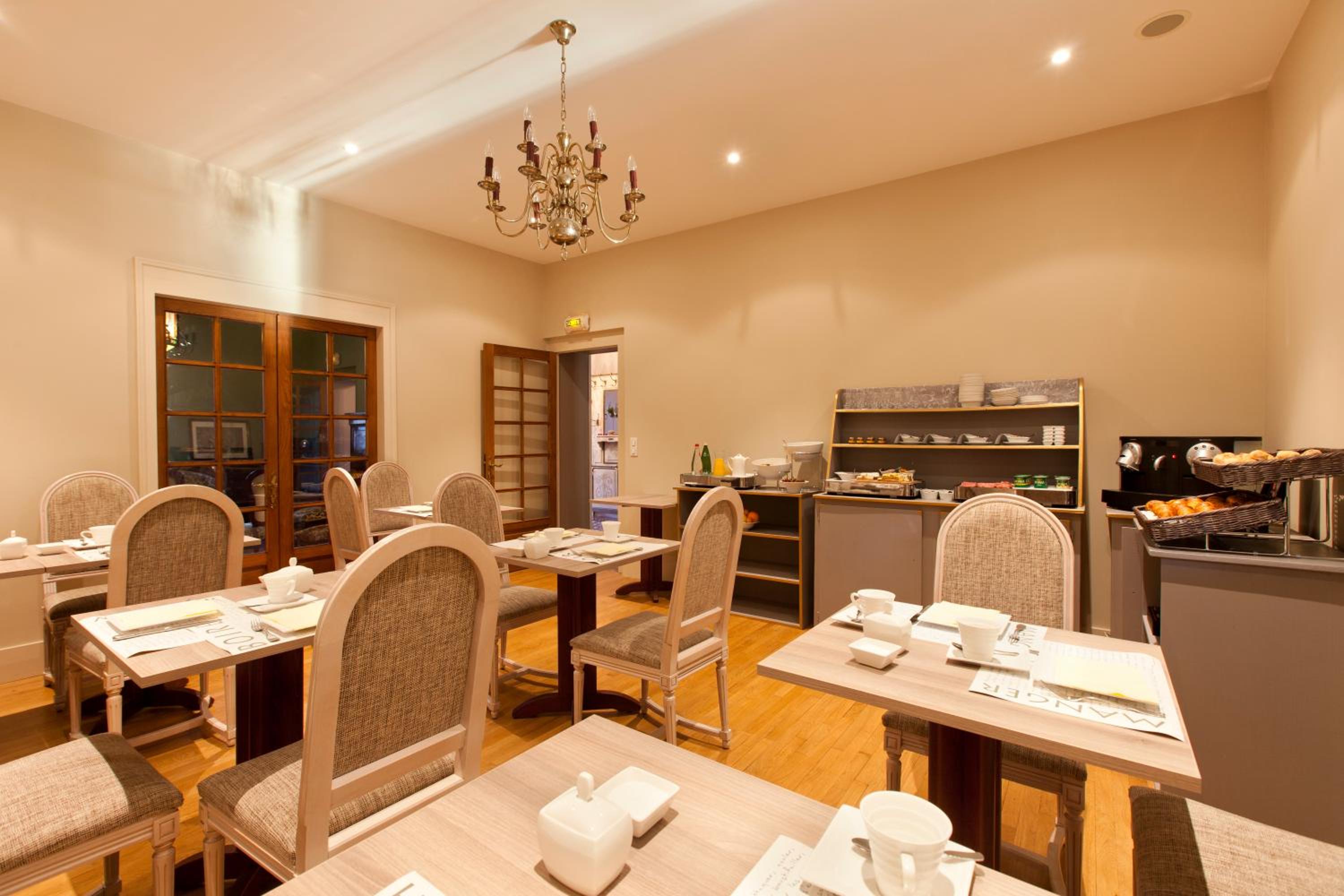 restaurant
