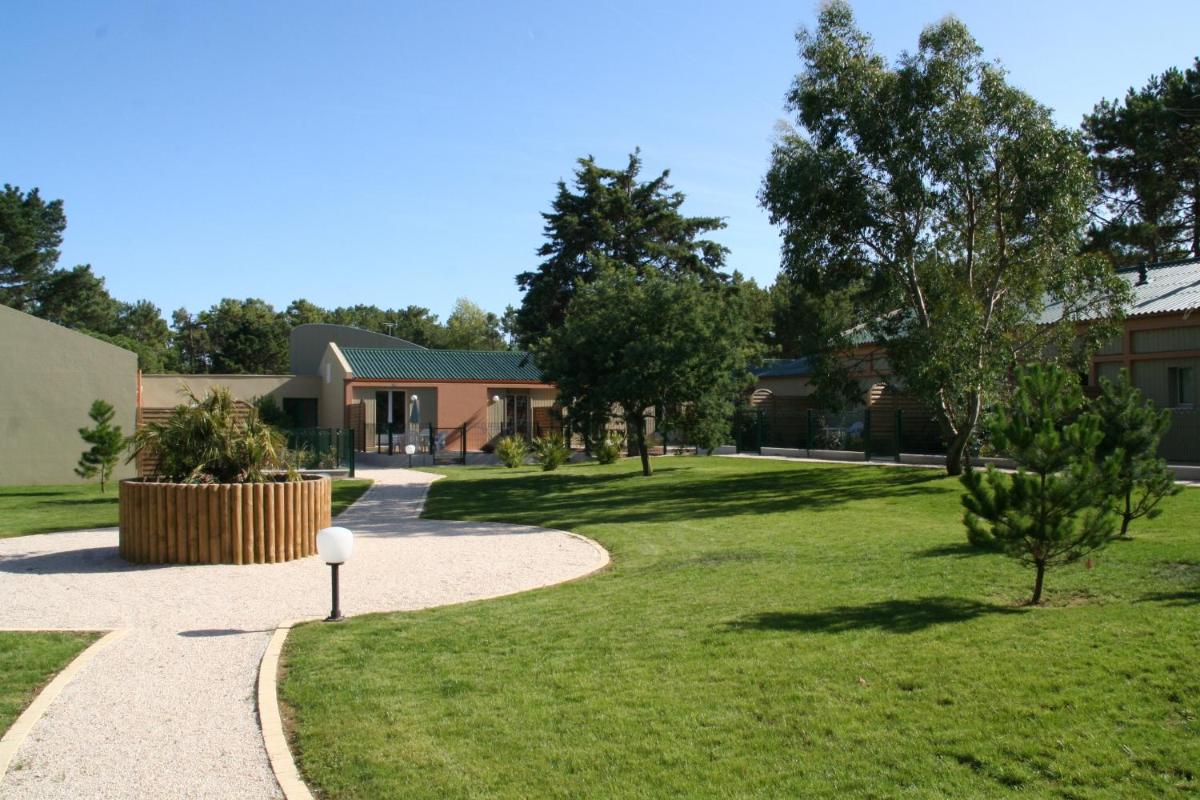 Les Villas des Pins view 2