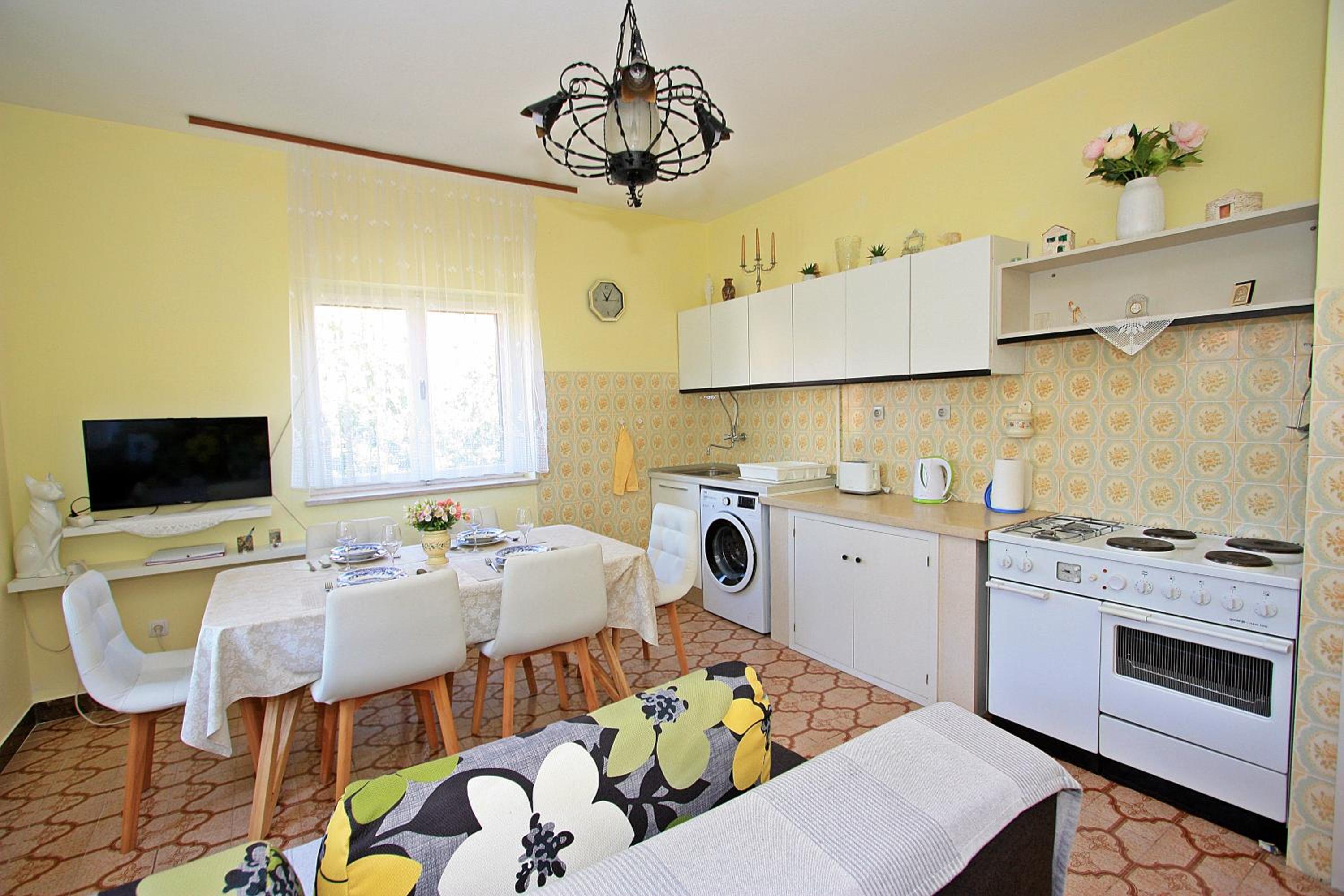 2 Bedrooms Apartment Margarita 4+2
