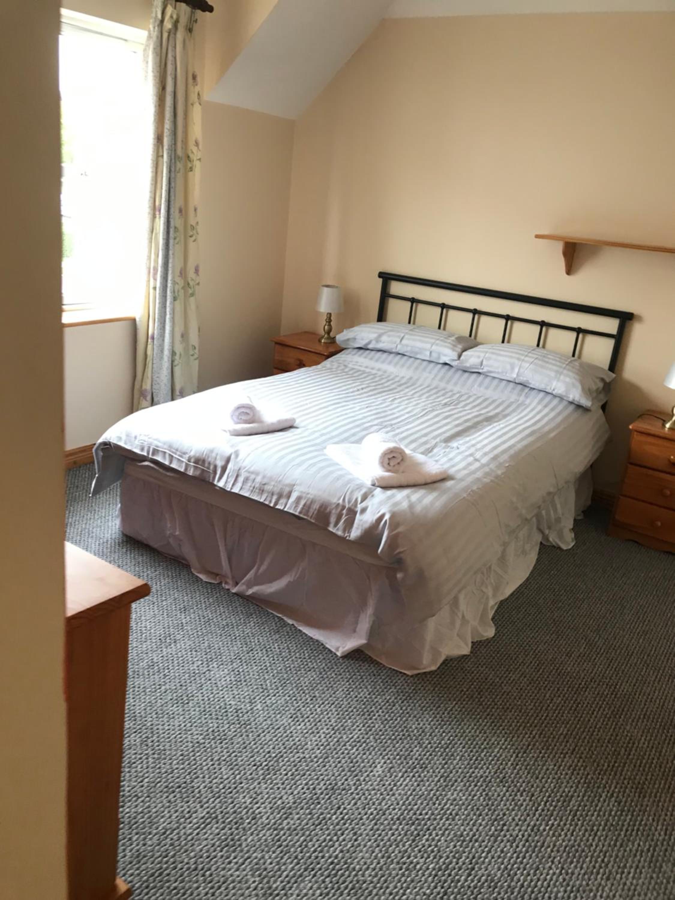 2a Ardaravan Square en Buncrana — hotel room