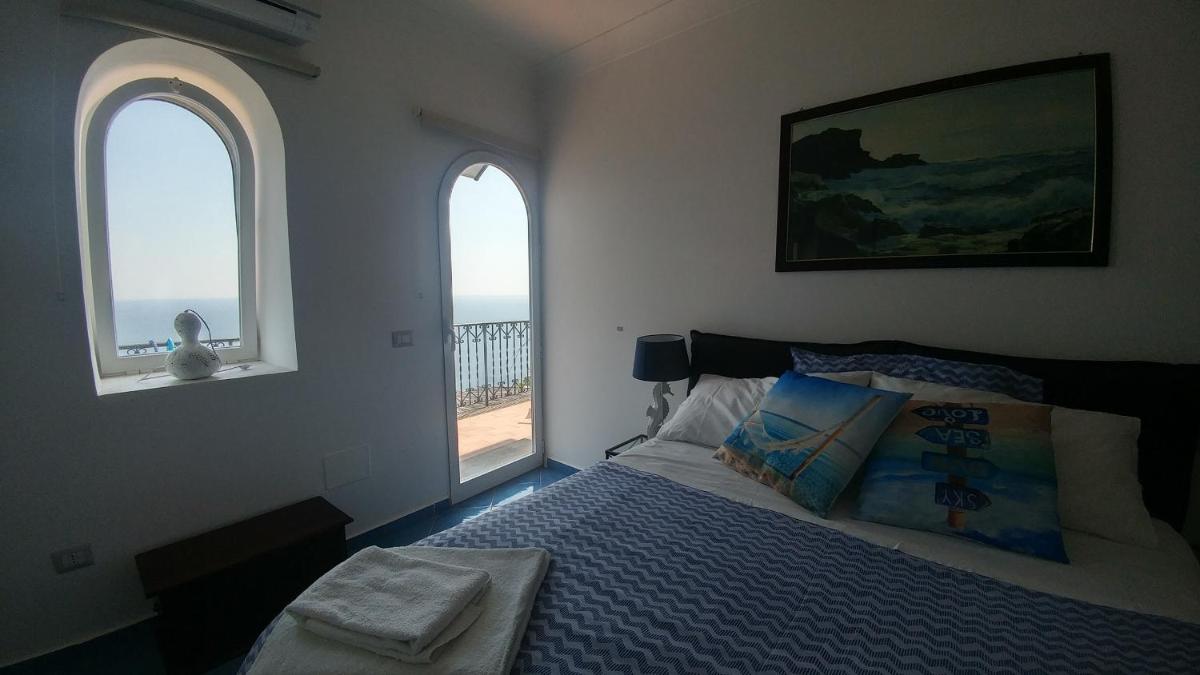 Mareluna Holiday Home