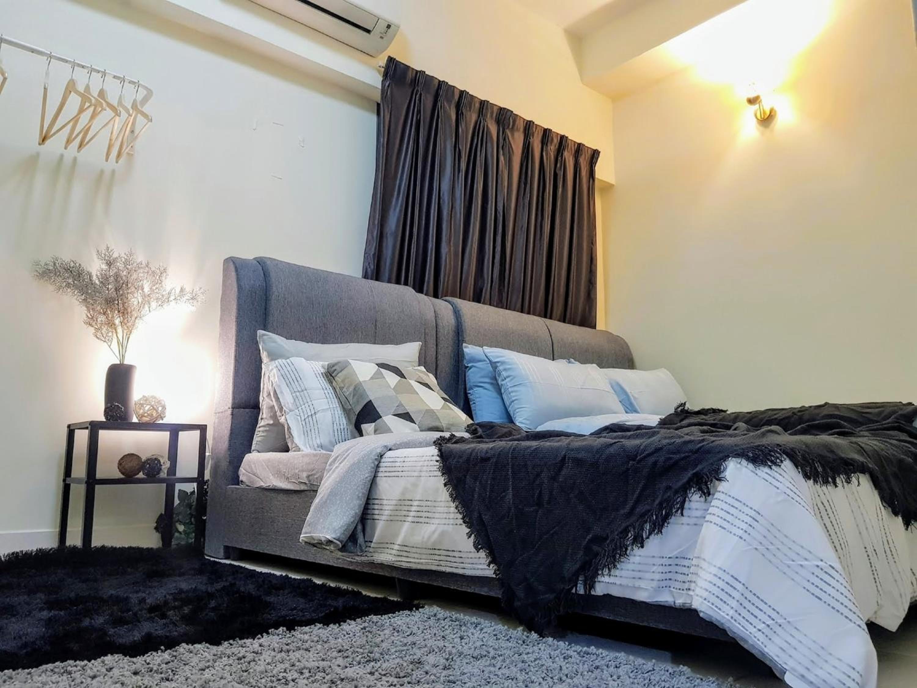 Puchong Setiawalk 8-12 pax 5min LRT Cozy Apartment photo 6