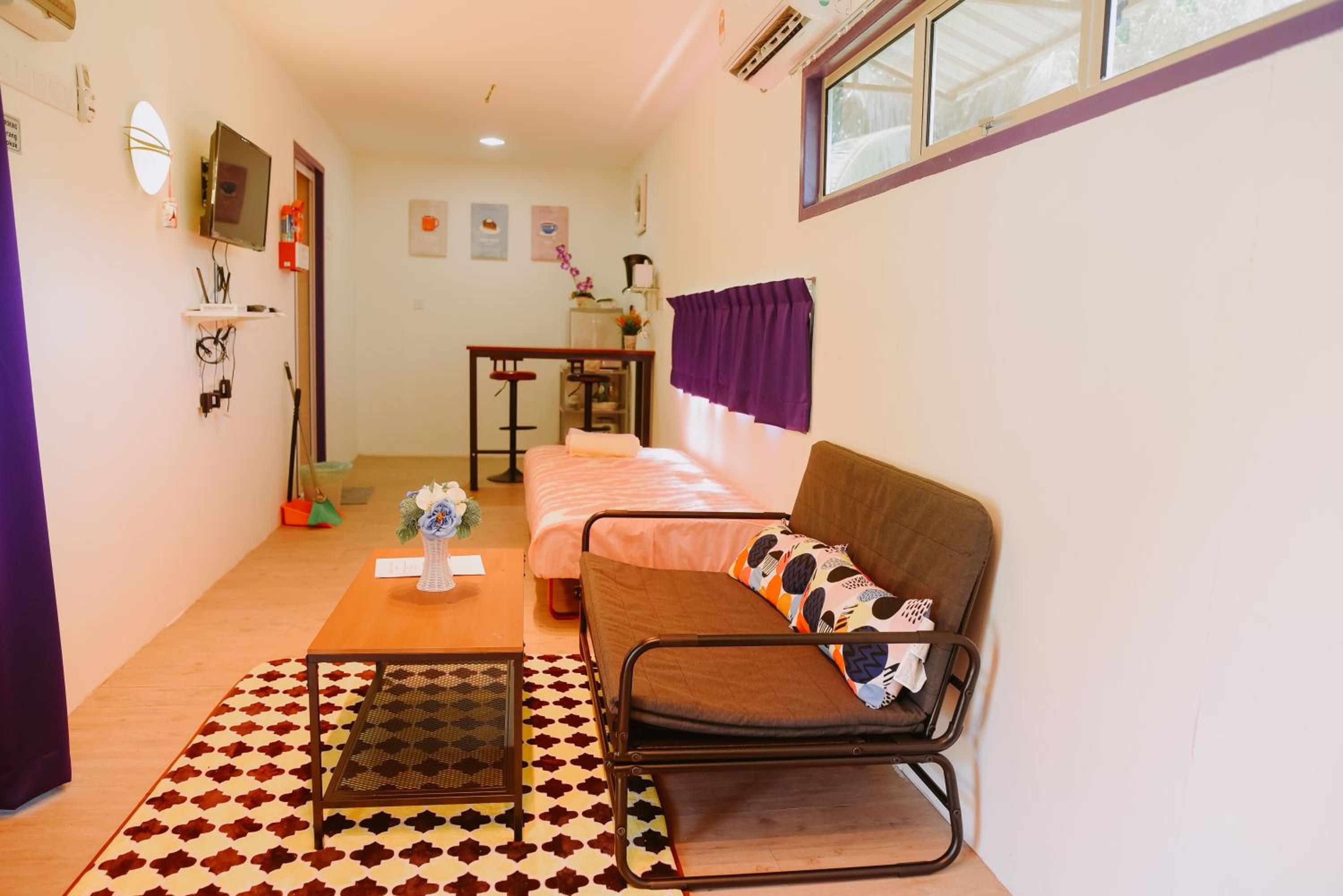 Yellow Cube at Lumut Cube Homestay Kontena photo 2