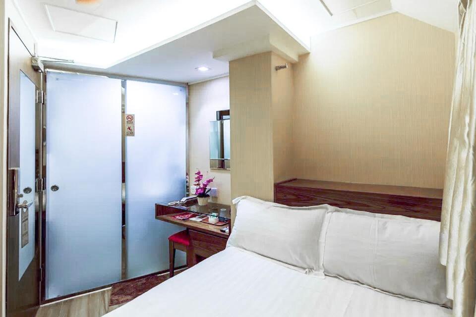 Shanghai Red