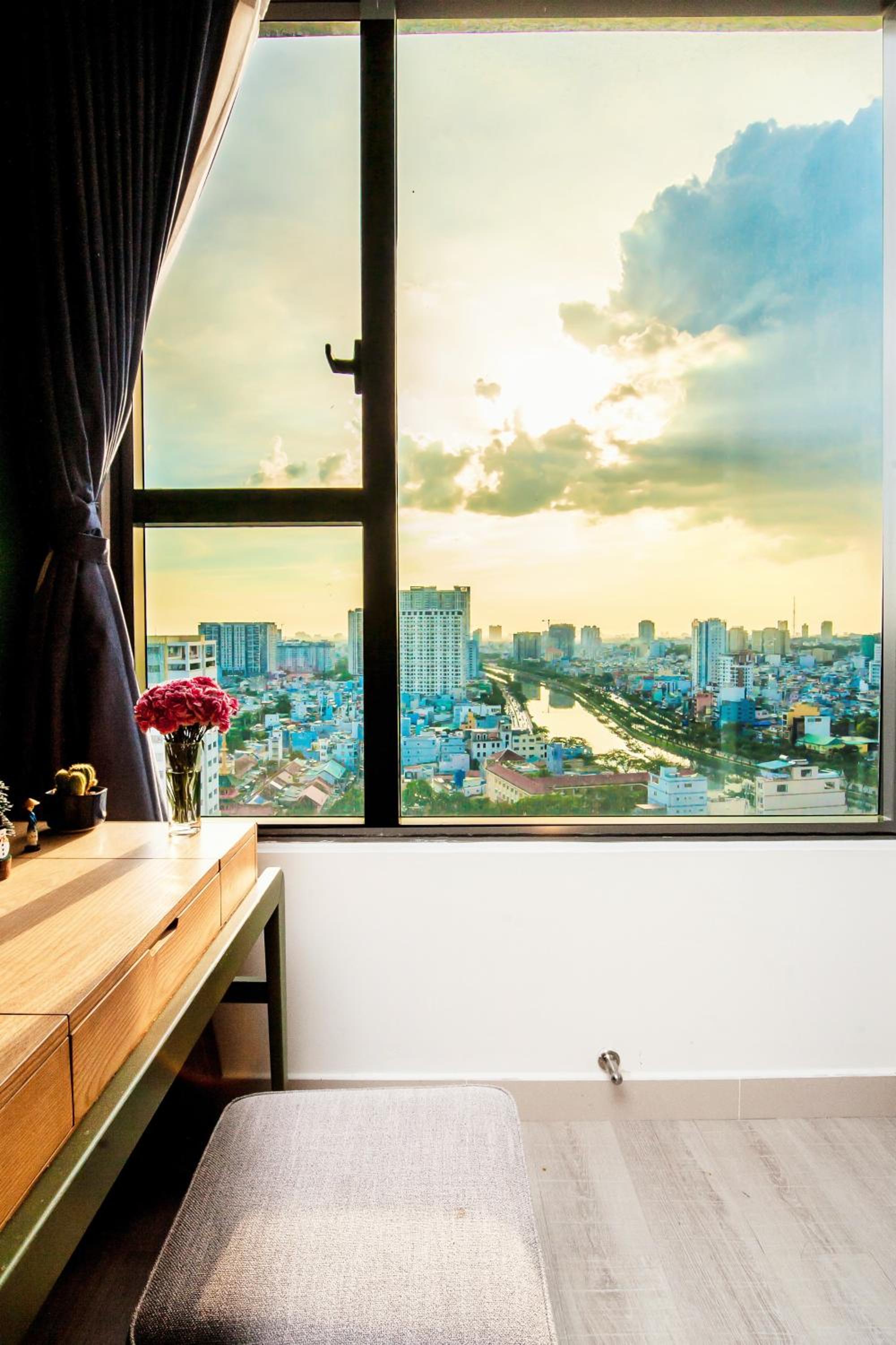 SOHO Suites - Saigon Central, 5-Min-To-Bui Vien Street