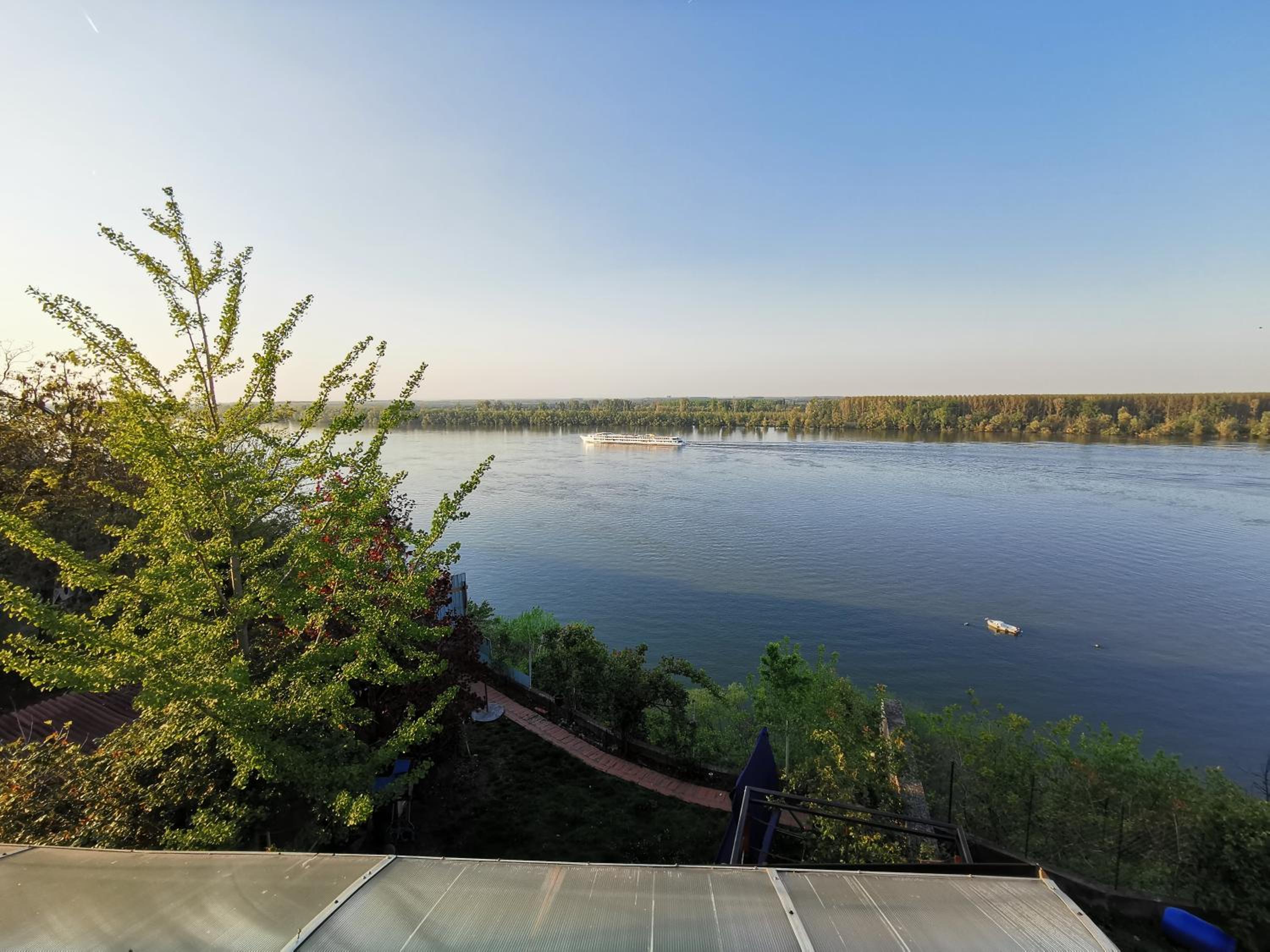Gardos riverview